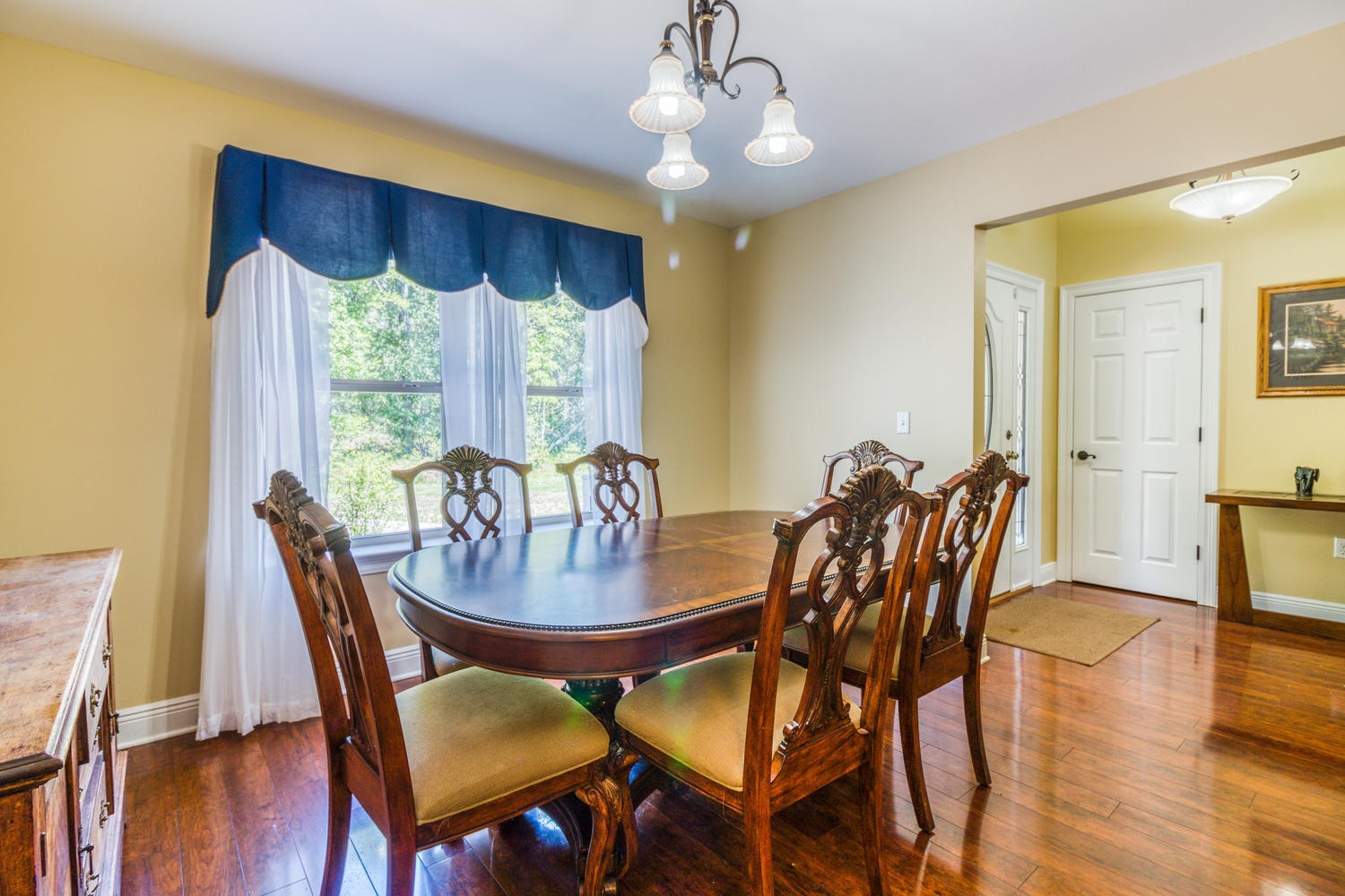 HOLLY WOODS - Residential