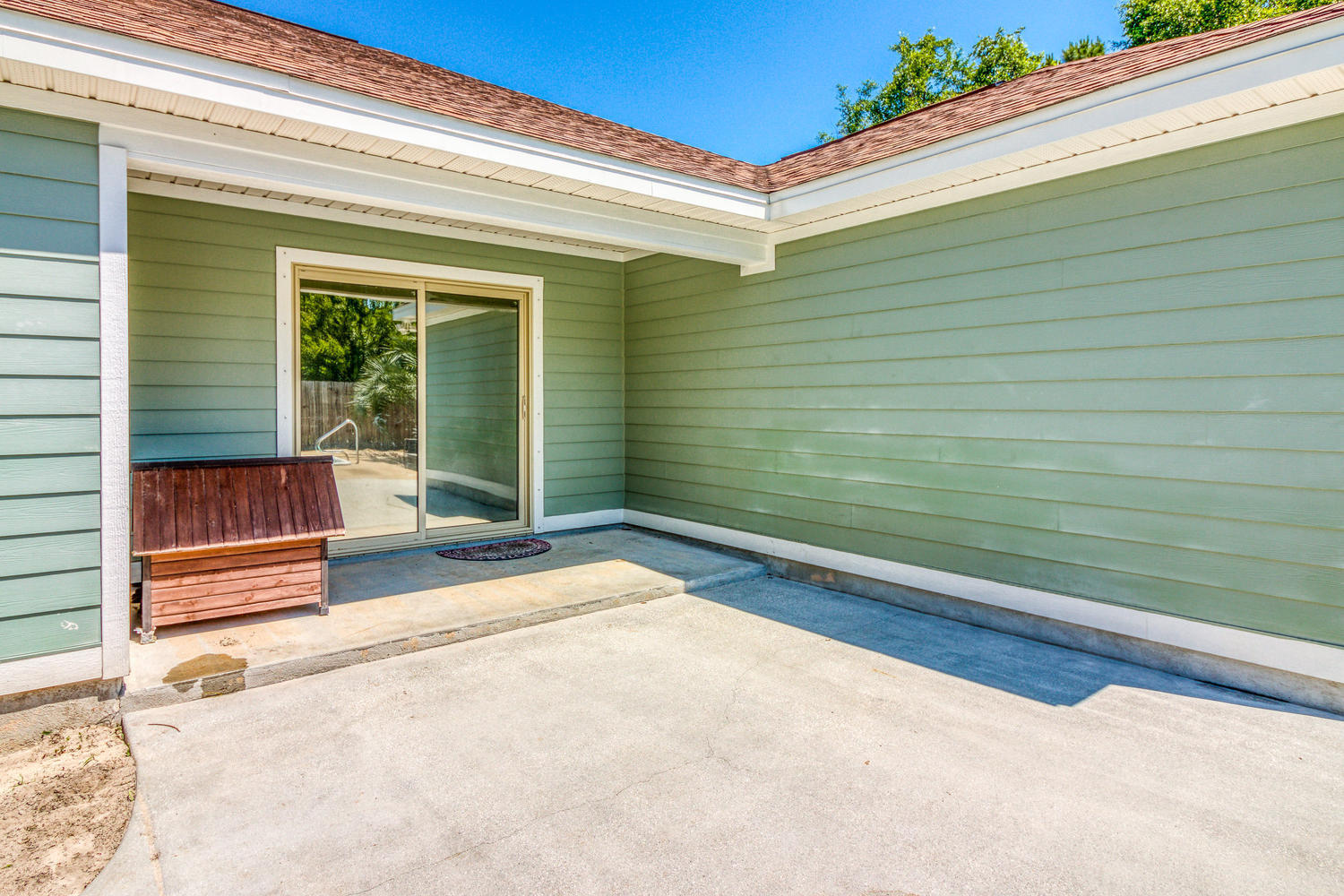 HOLLY WOODS - Residential