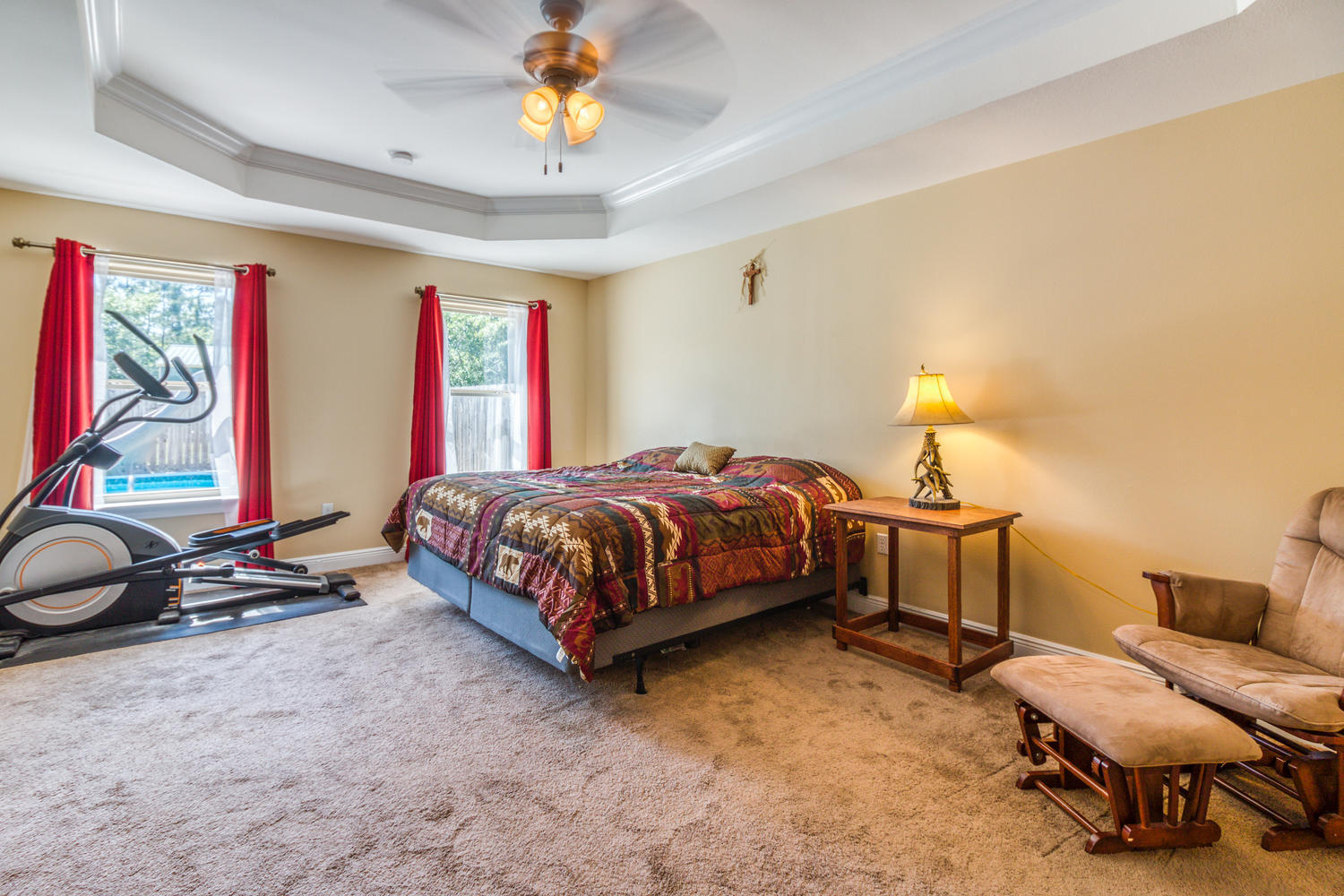 HOLLY WOODS - Residential