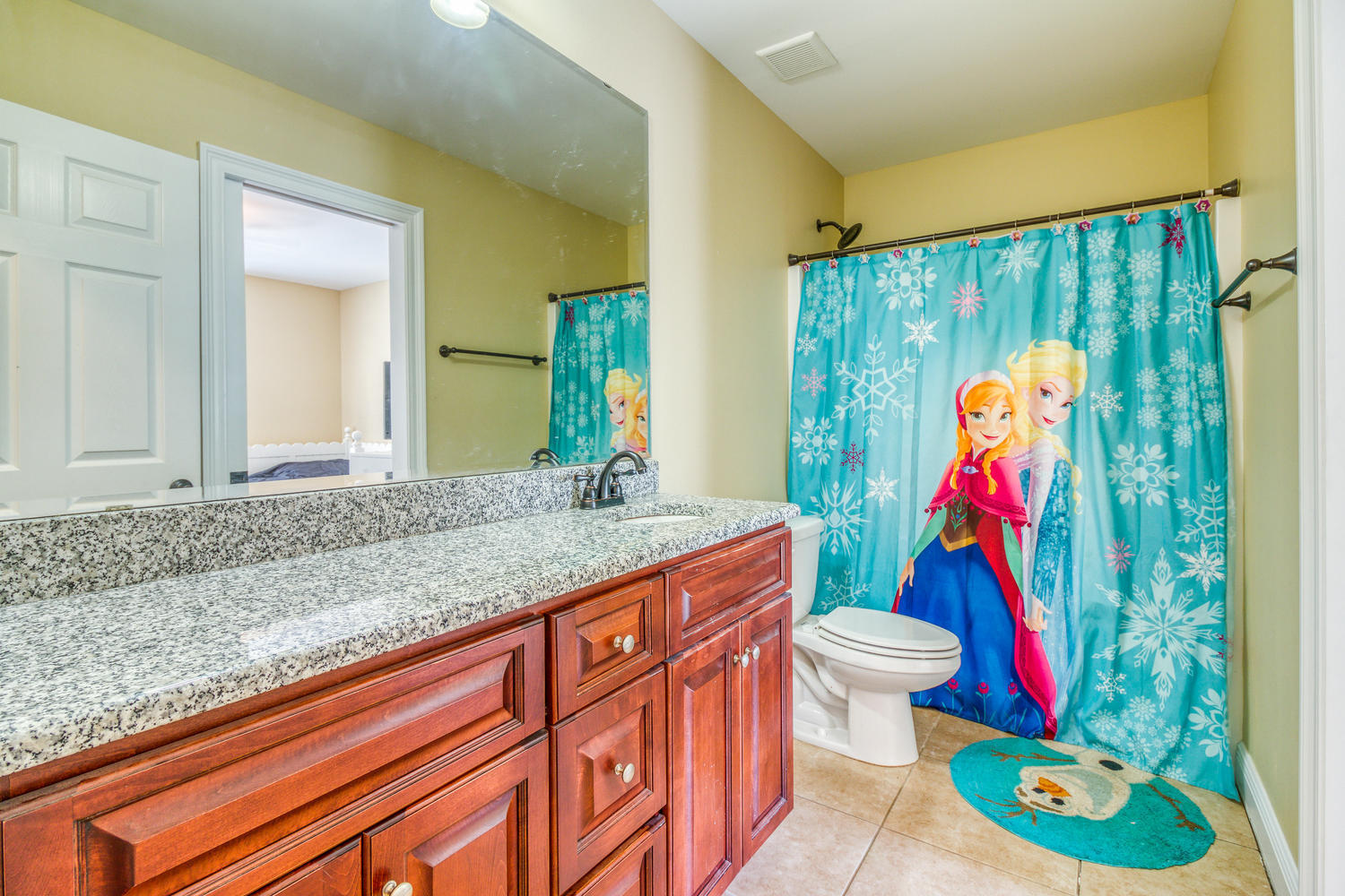 HOLLY WOODS - Residential