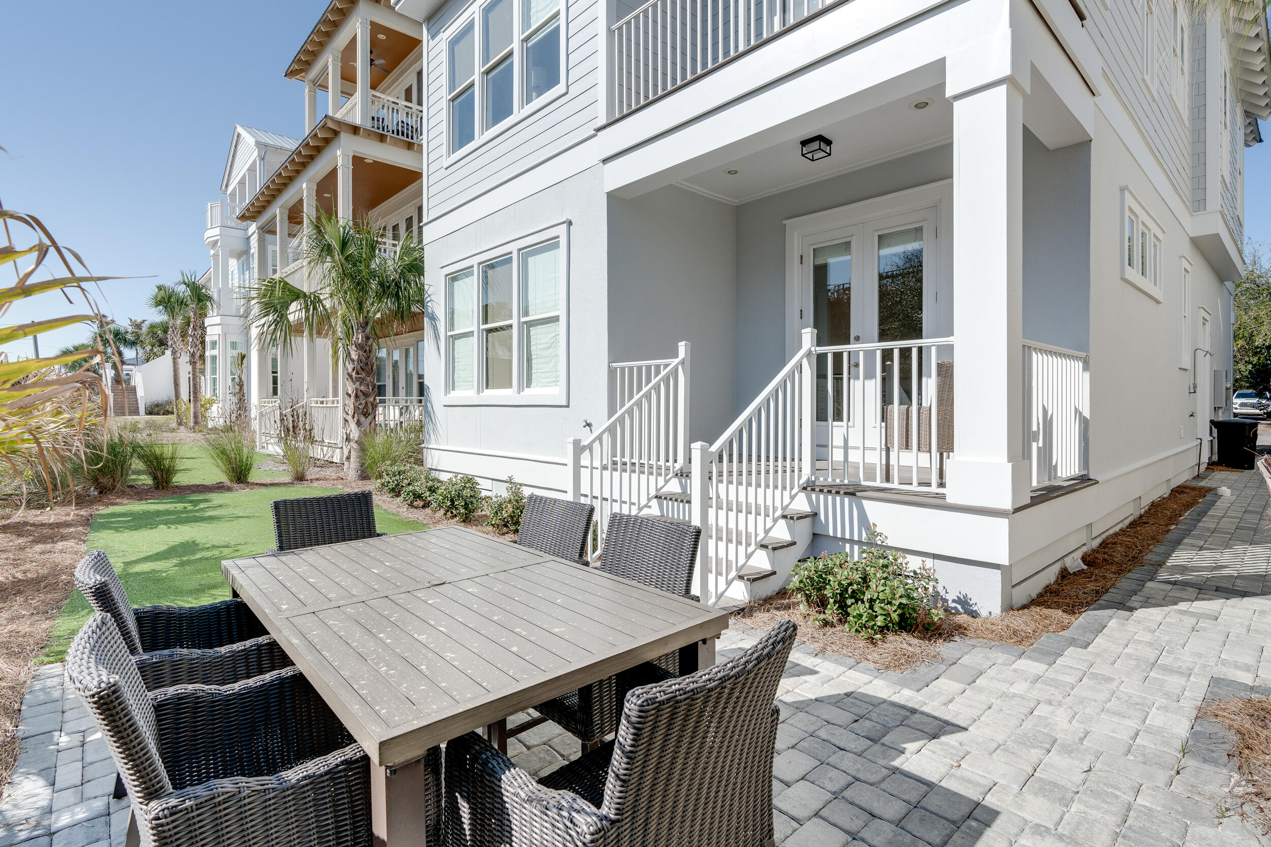 POMPANO PLACE - Residential
