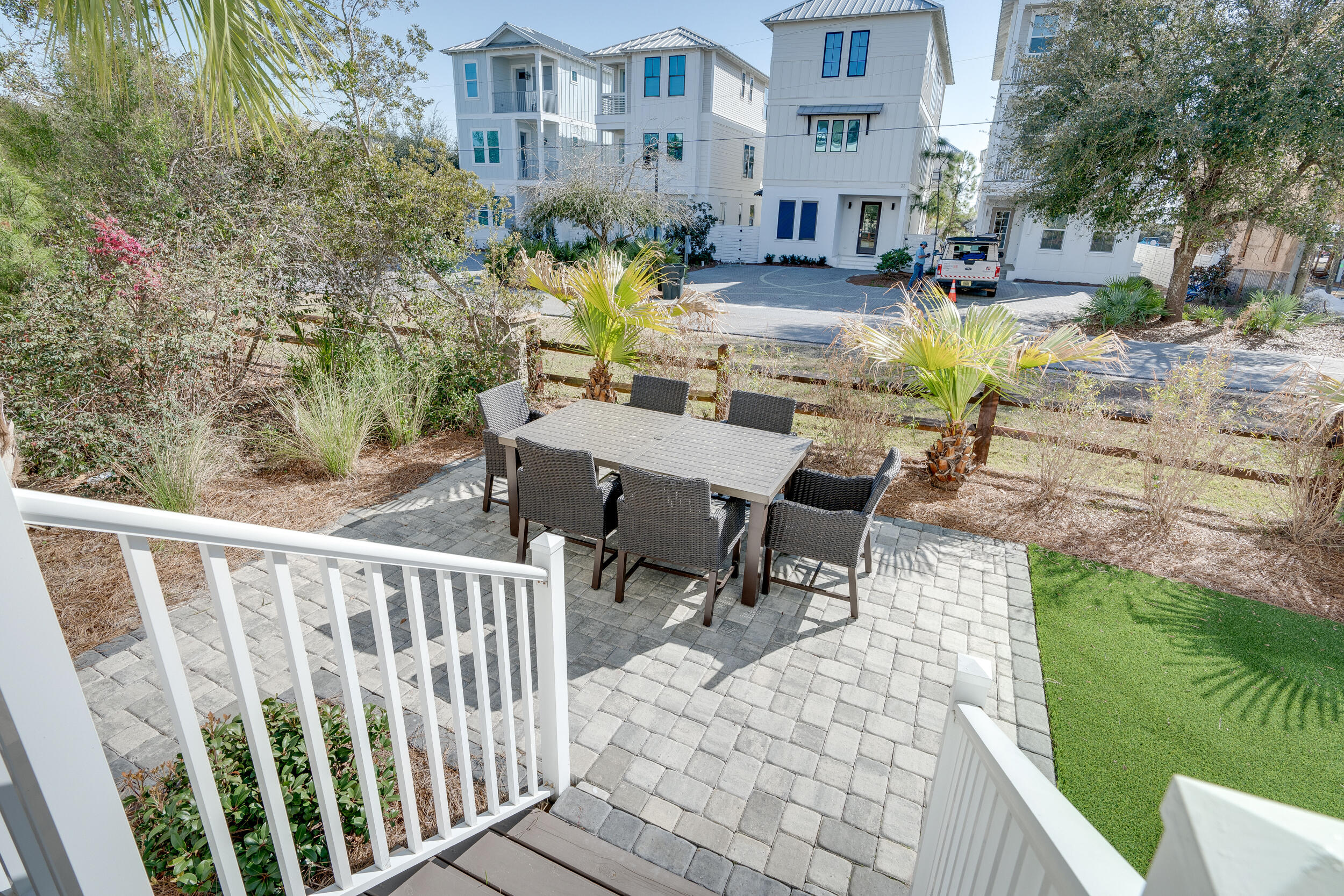 POMPANO PLACE - Residential