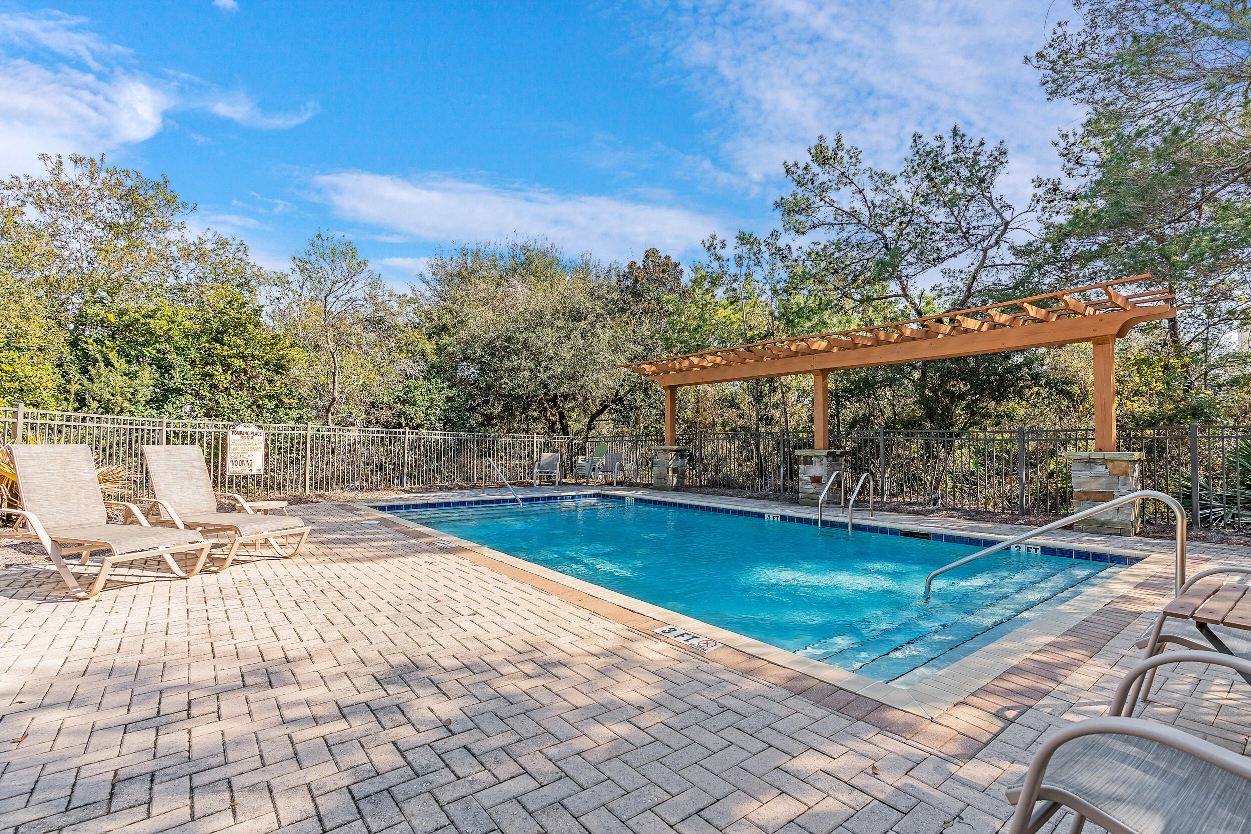 POMPANO PLACE - Residential