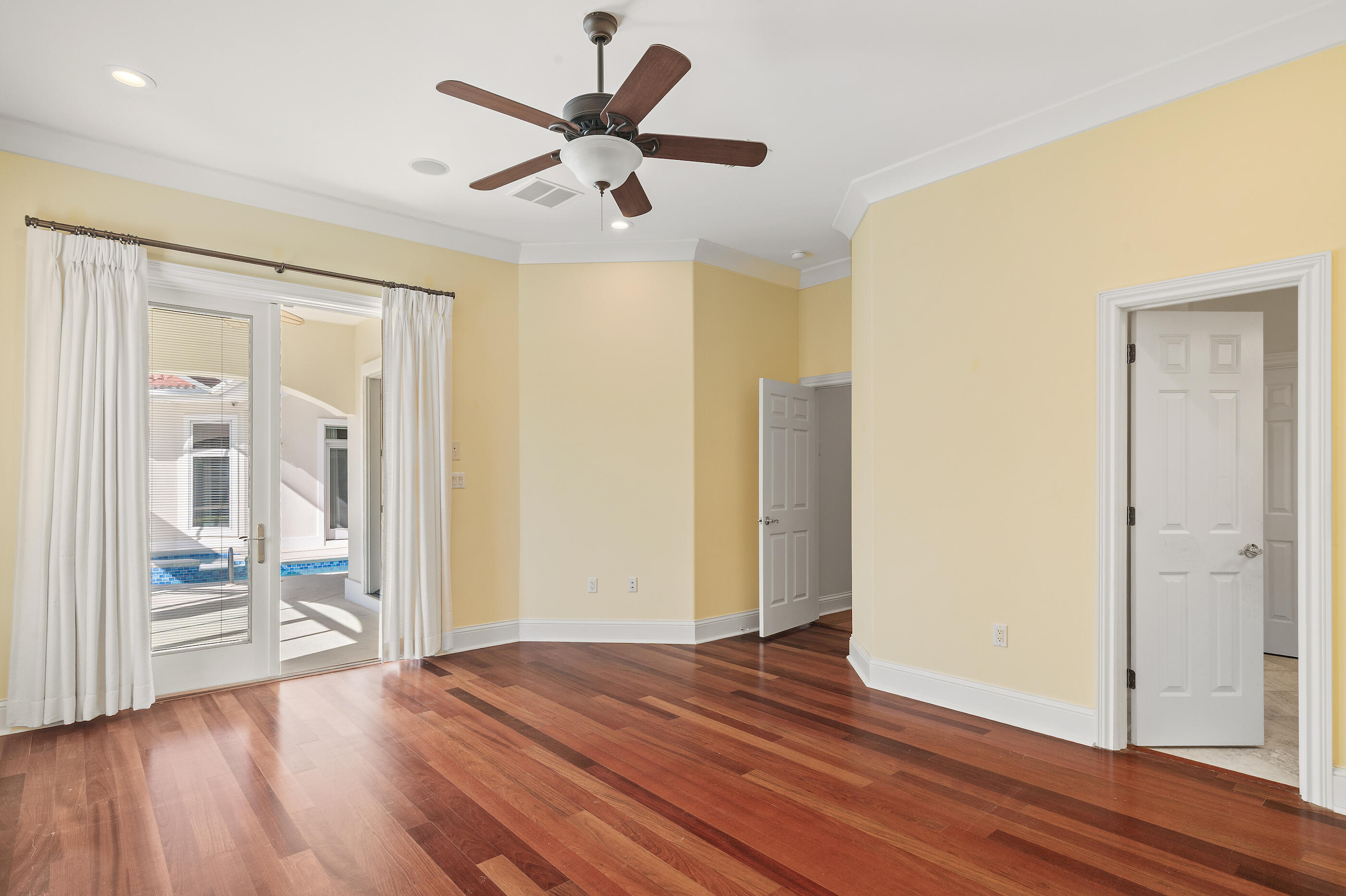 REGATTA BAY PH2 - Residential