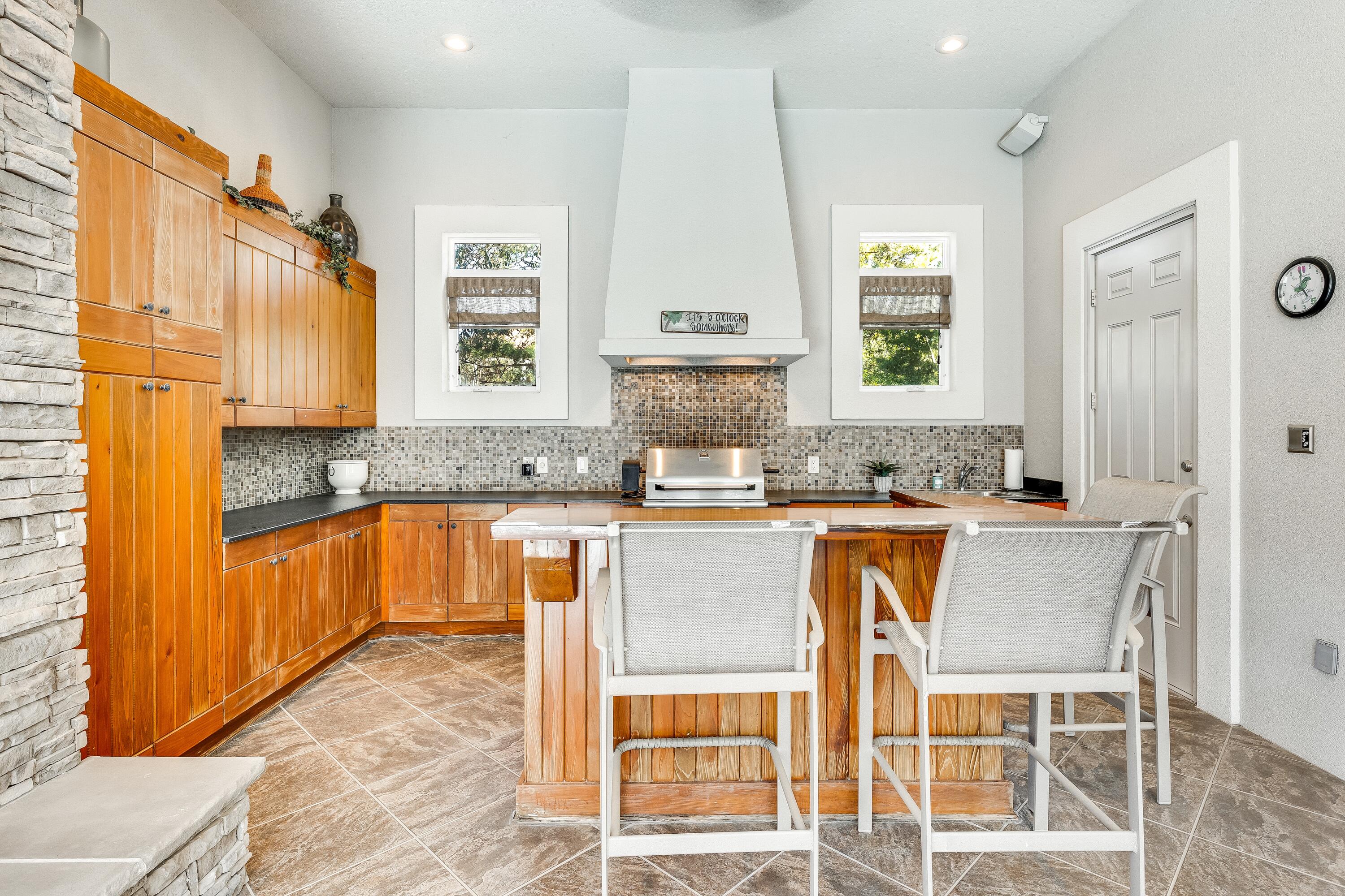 BURNT PINE - Residential