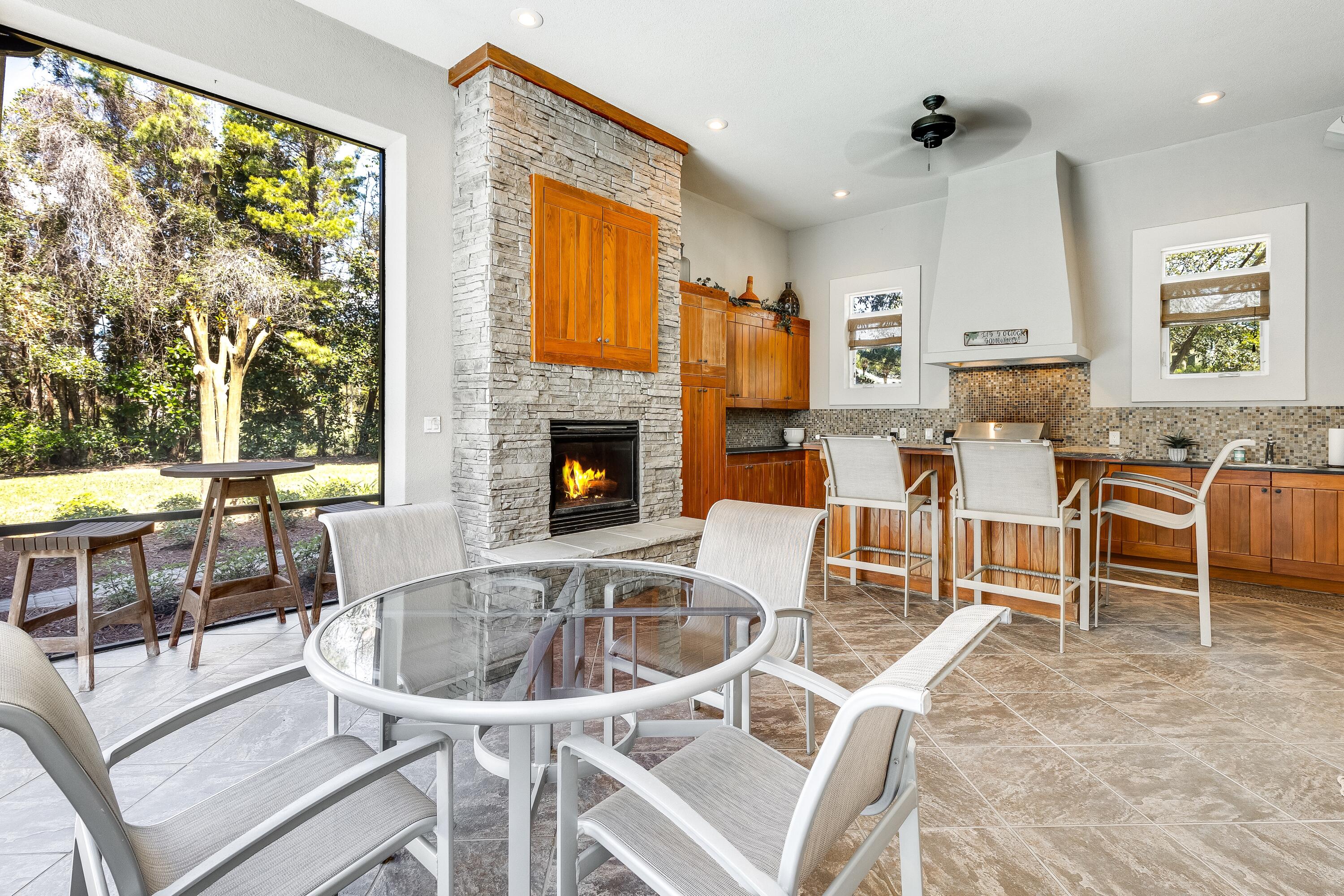 BURNT PINE - Residential