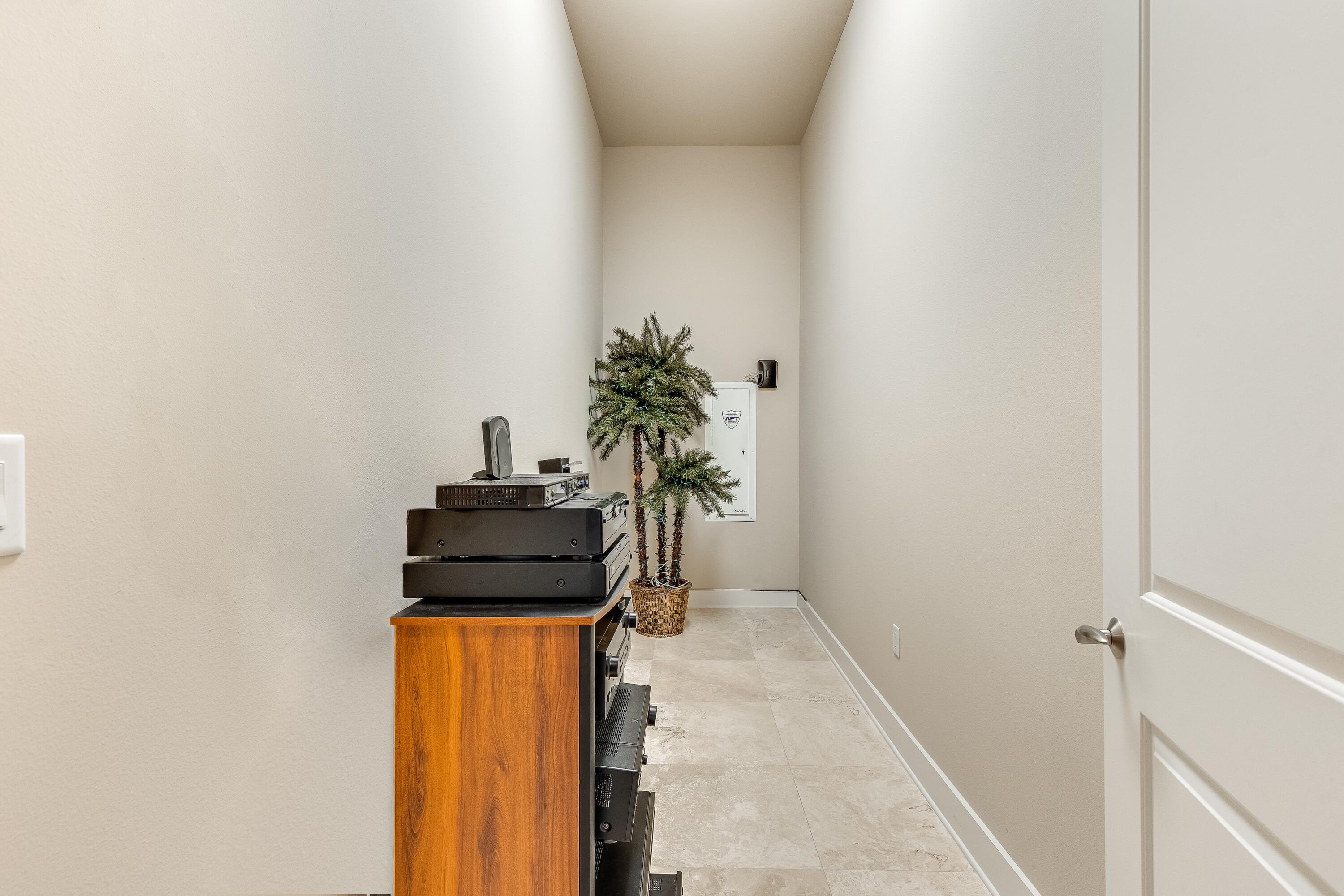 BURNT PINE - Residential