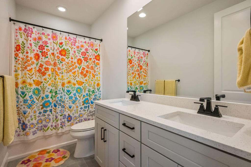 RAIDERS LANDING PHASE II LOT 70 - Residential