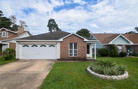 Photo of 104 wright Drive, Niceville, FL 32578 (MLS # 988484) Photo of 104 wright Drive, Niceville, FL 32578 (MLS # 988484)
