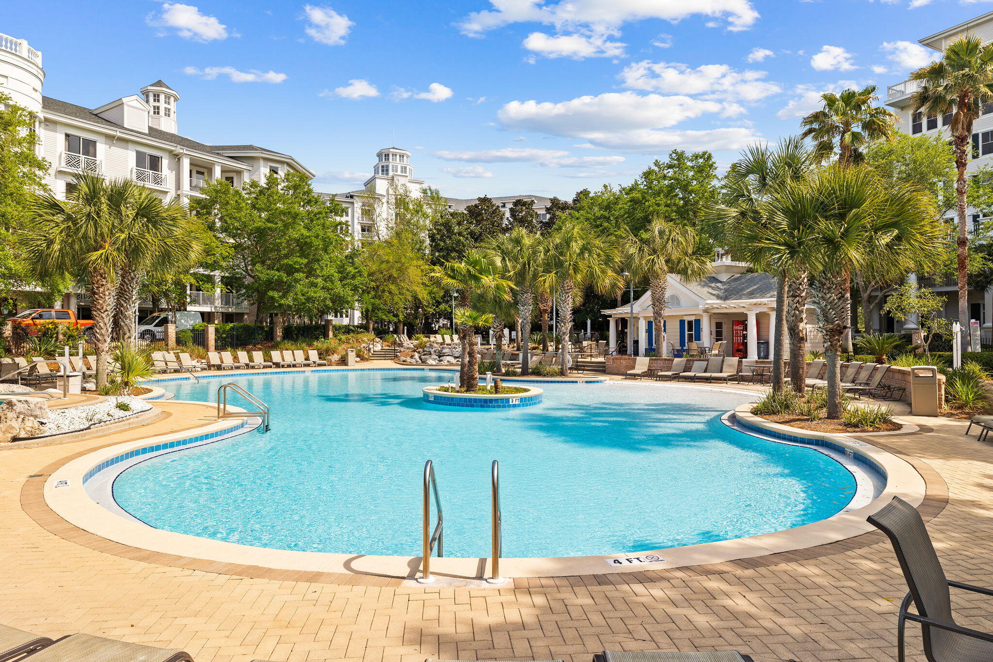 BAHIA CONDO - Residential