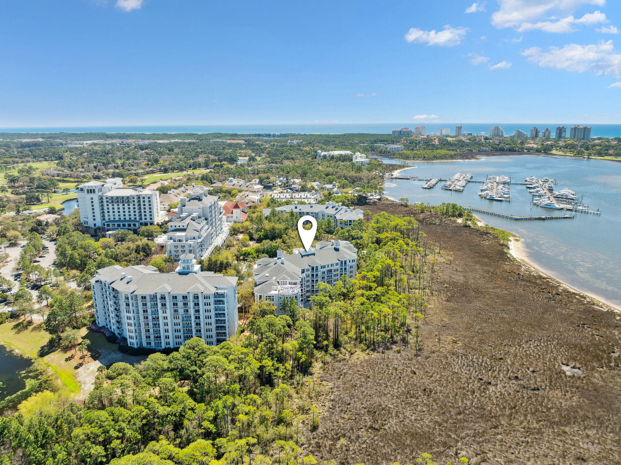 BAHIA CONDO - Residential
