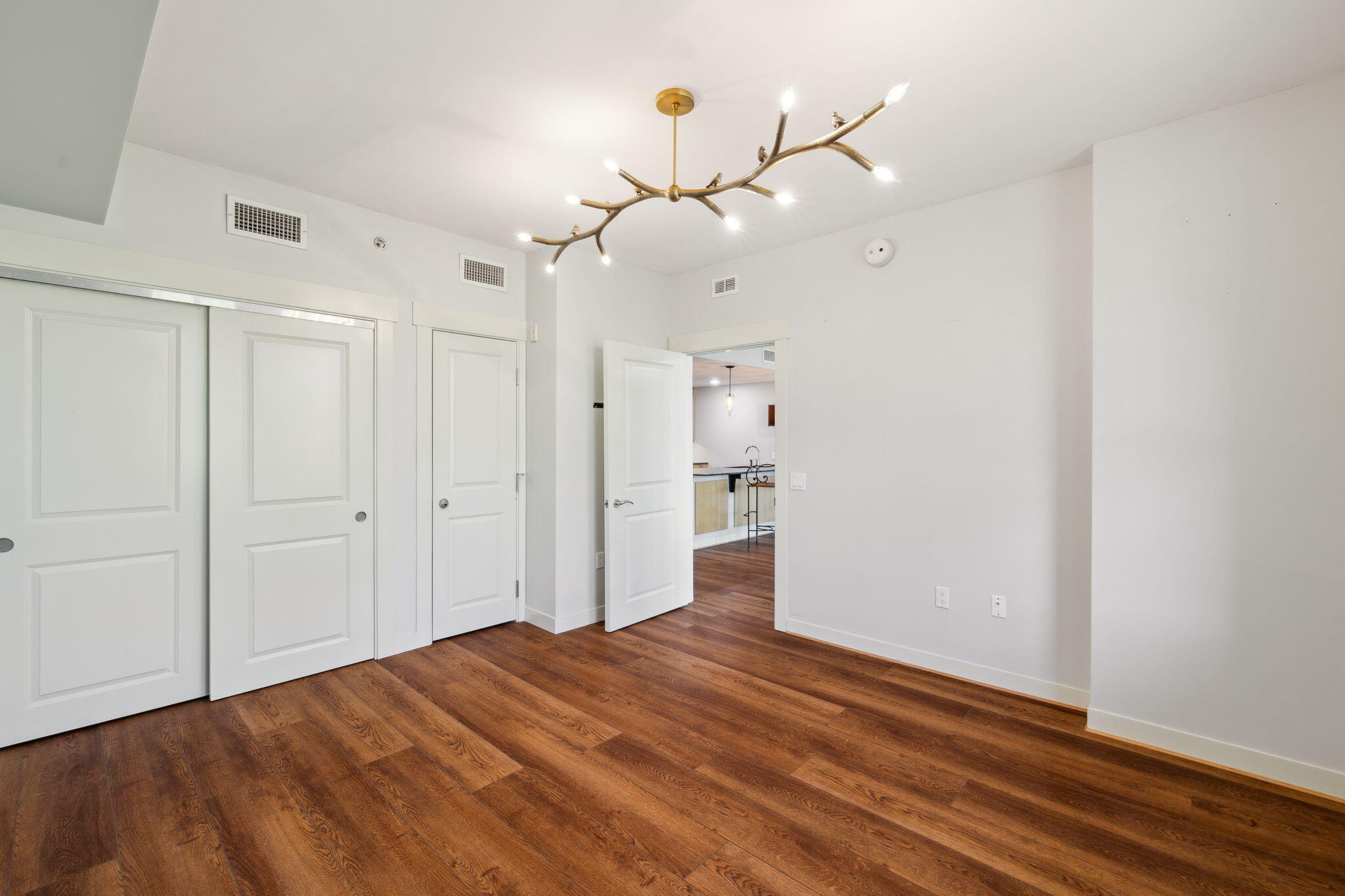 BAHIA CONDO - Residential