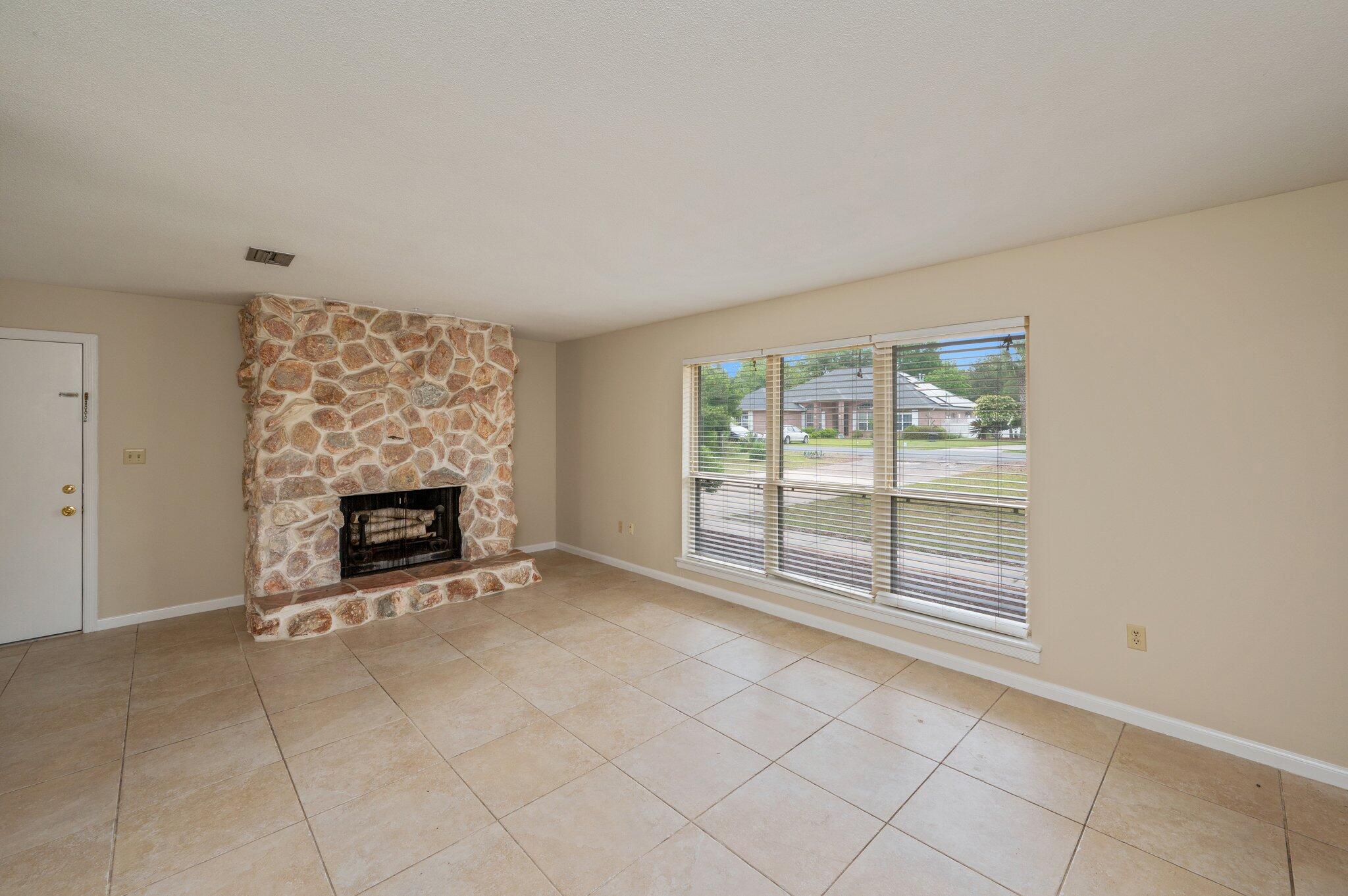 BAYOU POQUITO - Residential