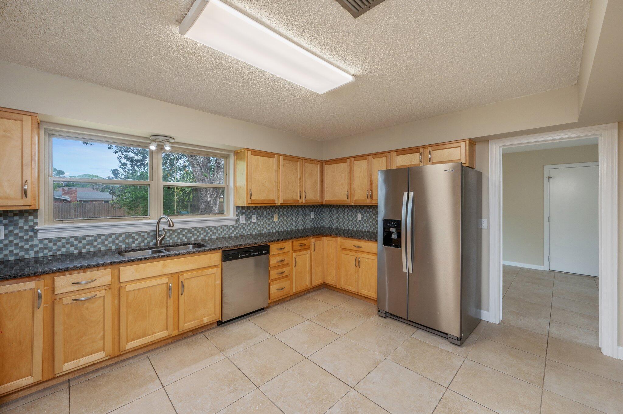 BAYOU POQUITO - Residential
