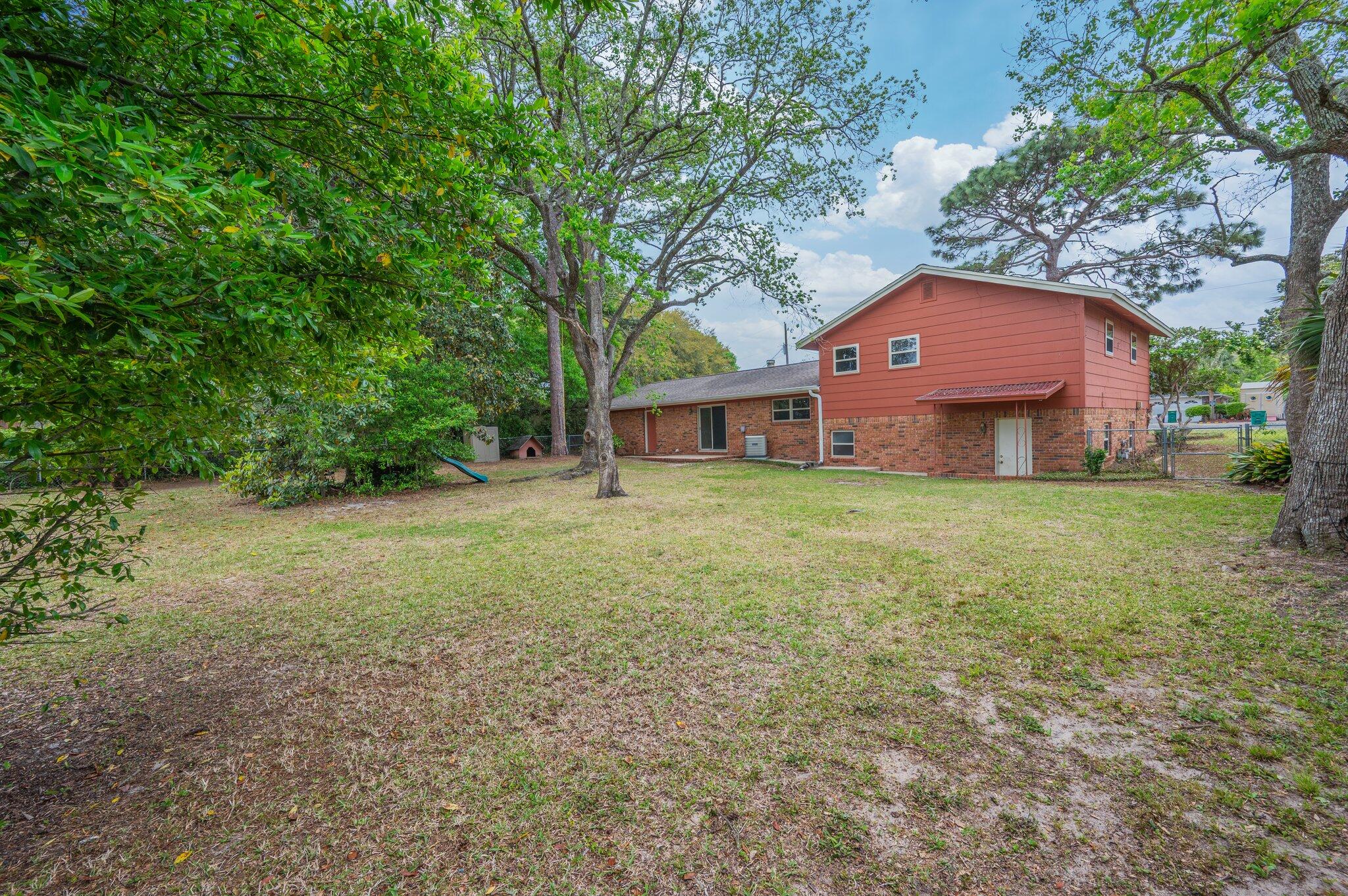 BAYOU POQUITO - Residential