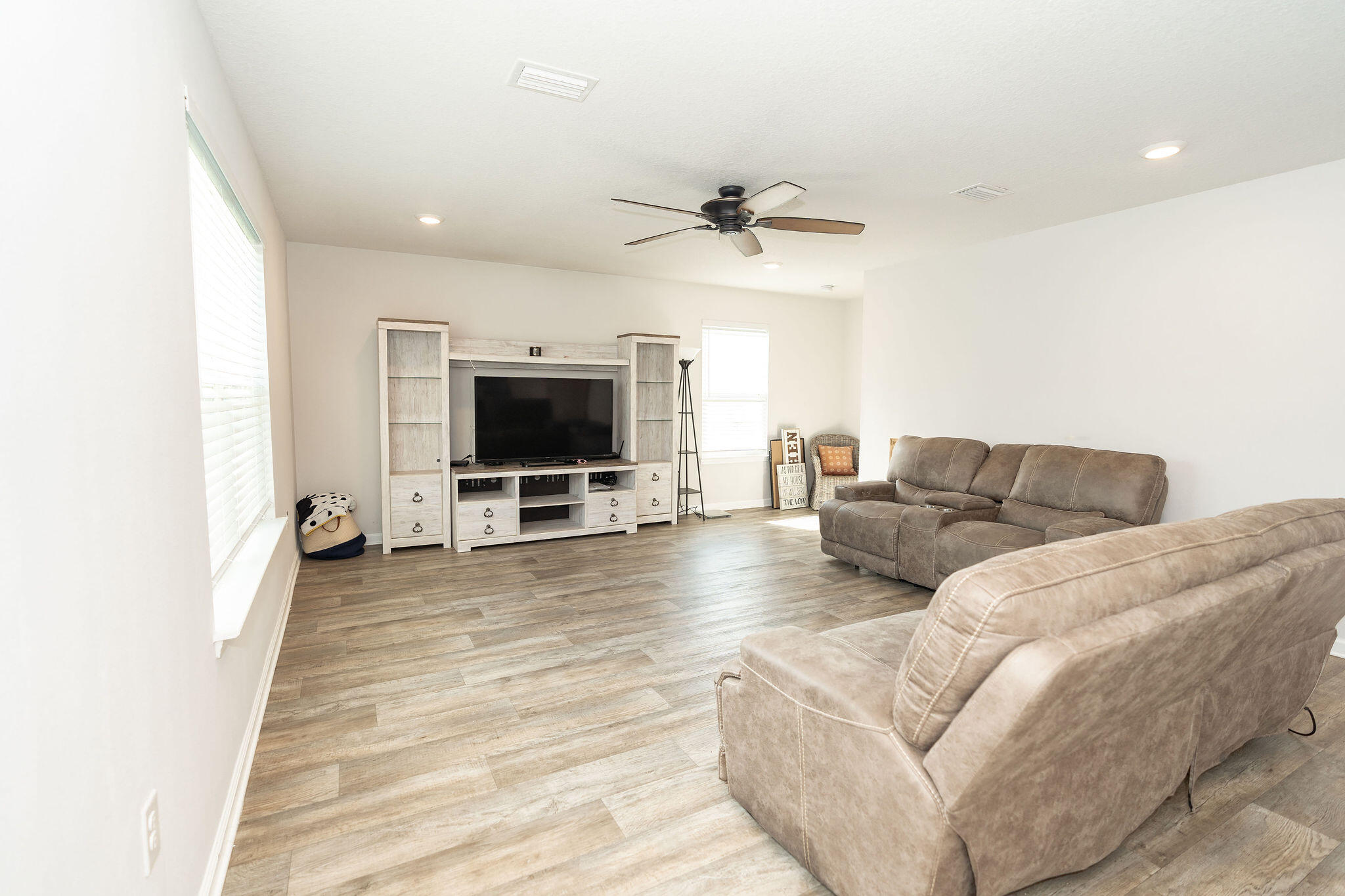 HAMMOCK BAY - Residential Lease