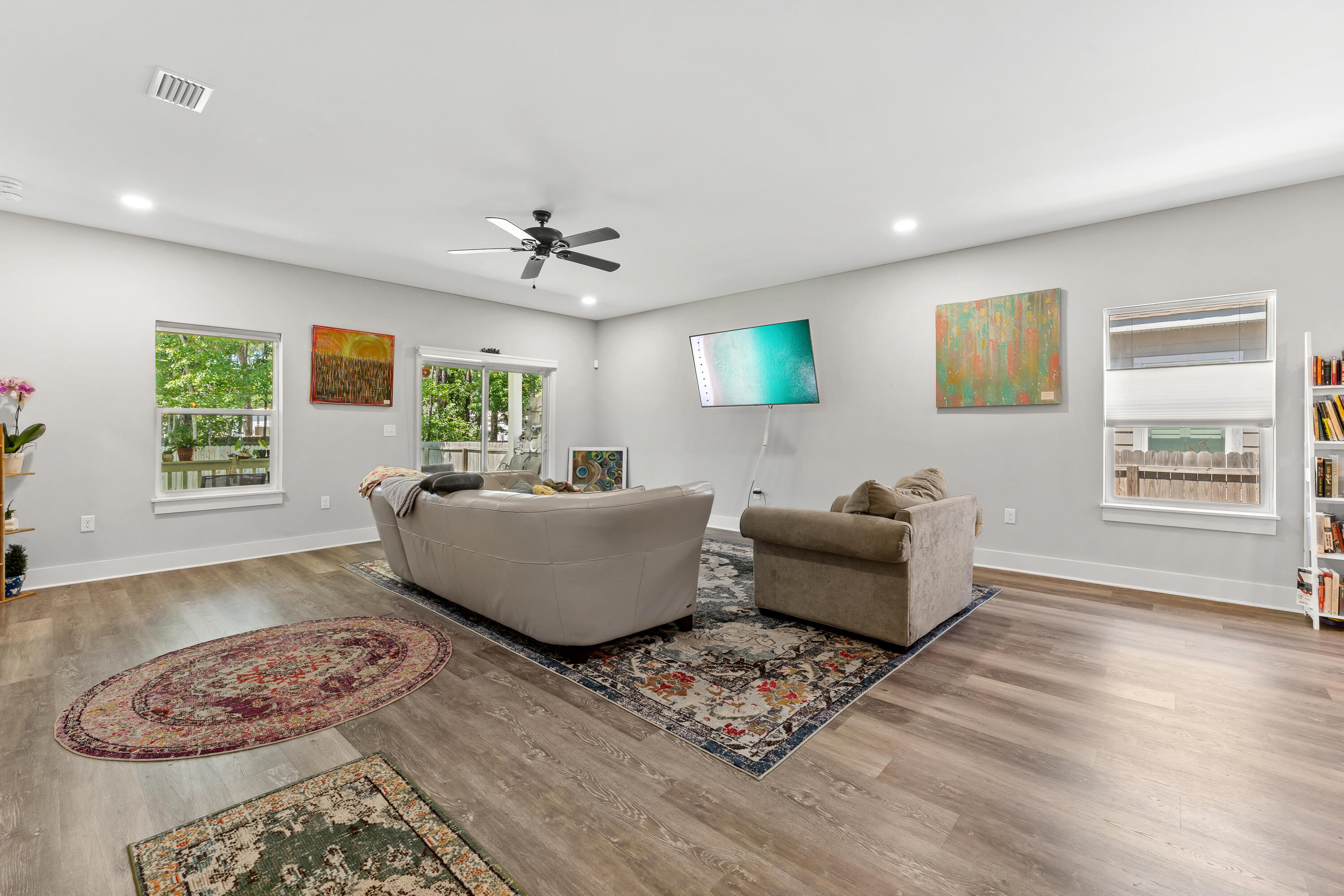 TOWN OF SANTA ROSA - Residential