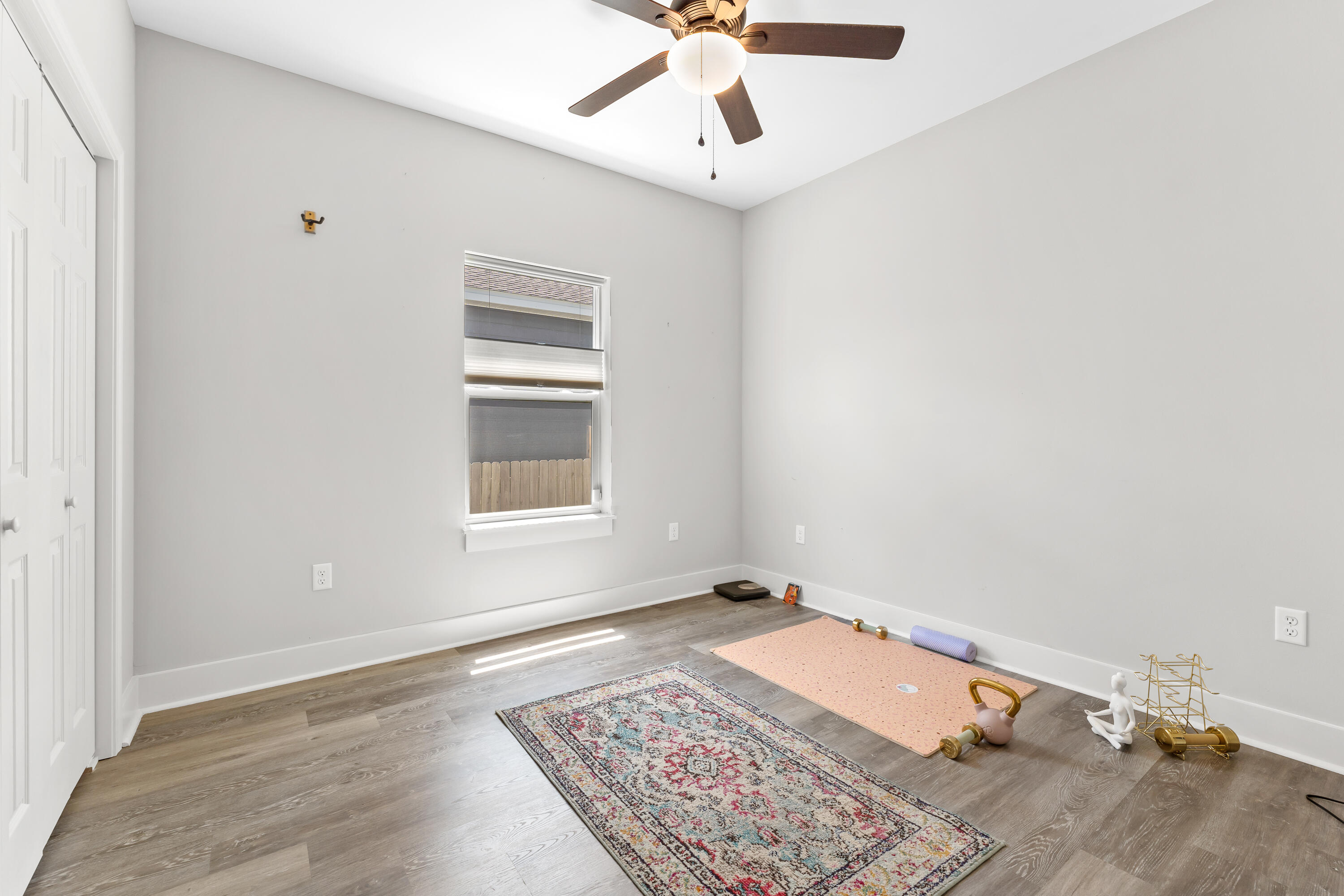 TOWN OF SANTA ROSA - Residential