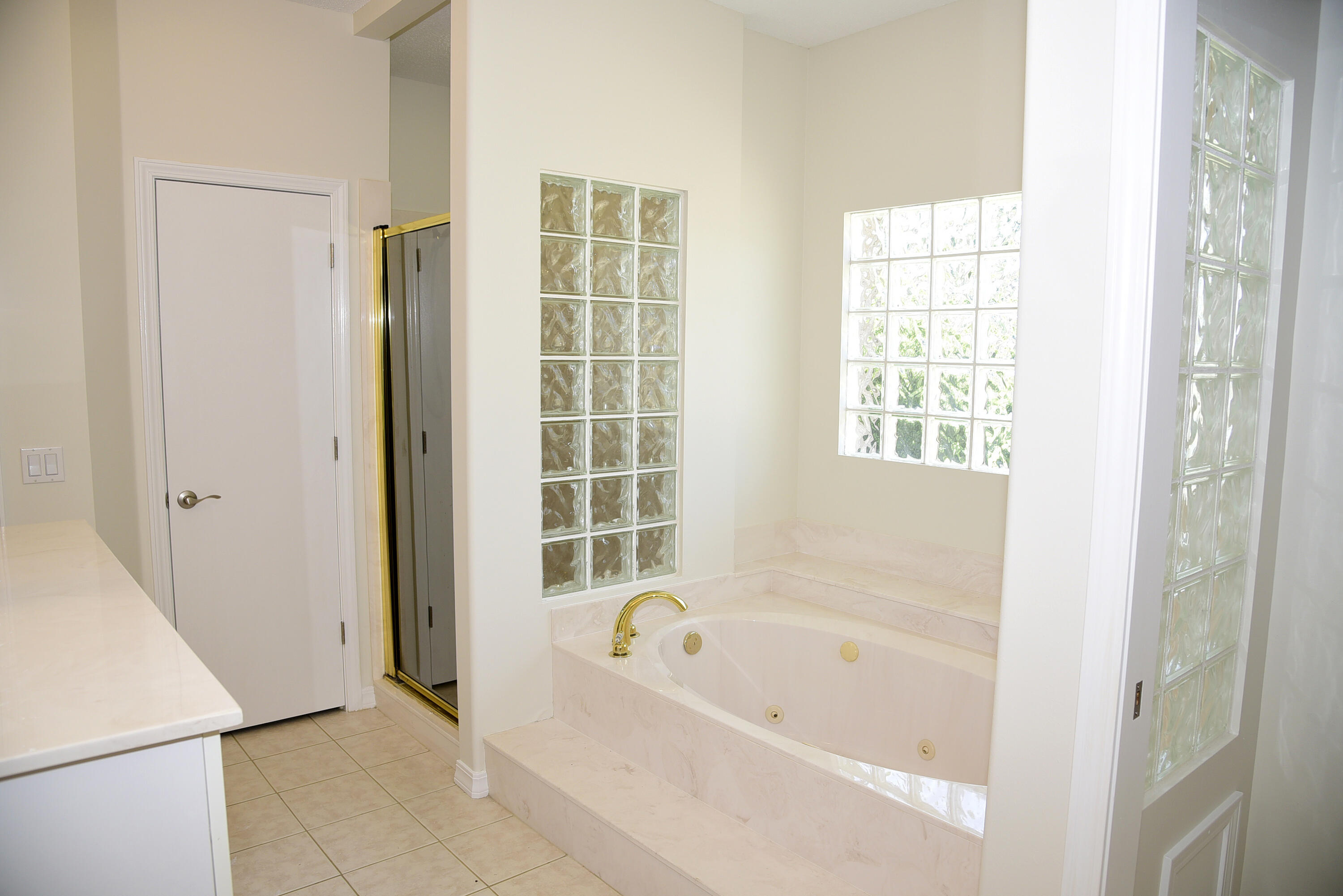 GLENLAKE PH 2 - Residential Lease