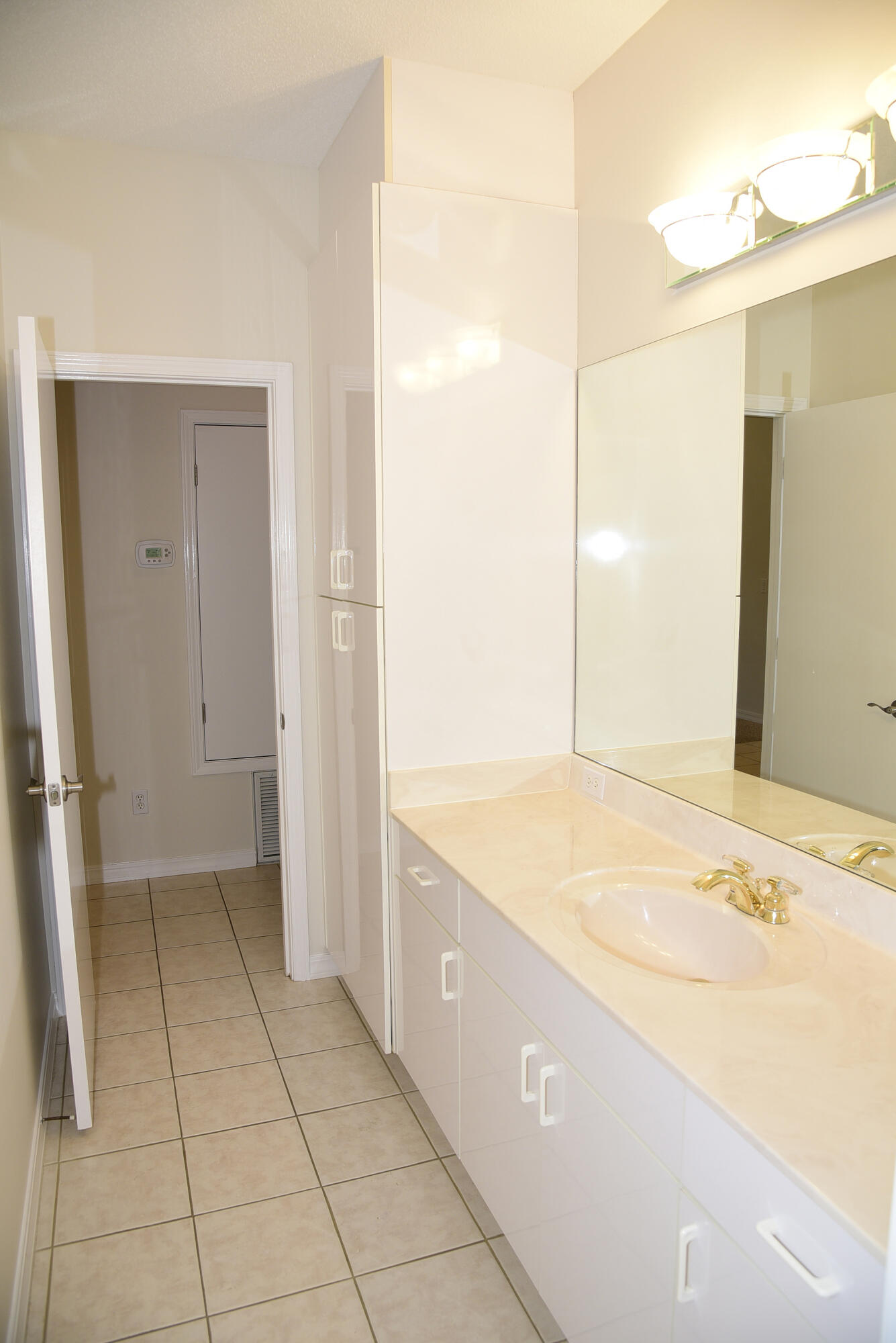 GLENLAKE PH 2 - Residential Lease