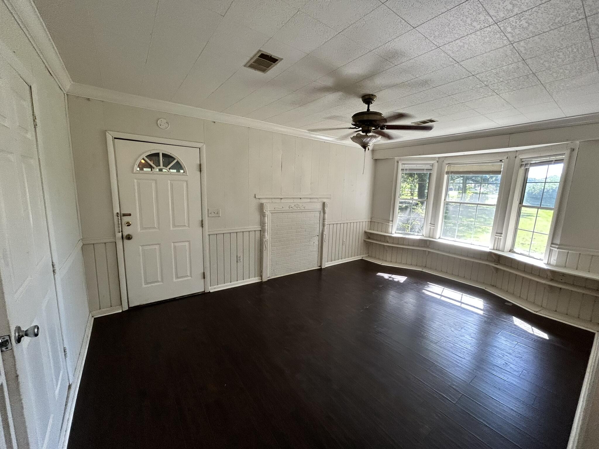 METES & BOUNDS - Residential Lease