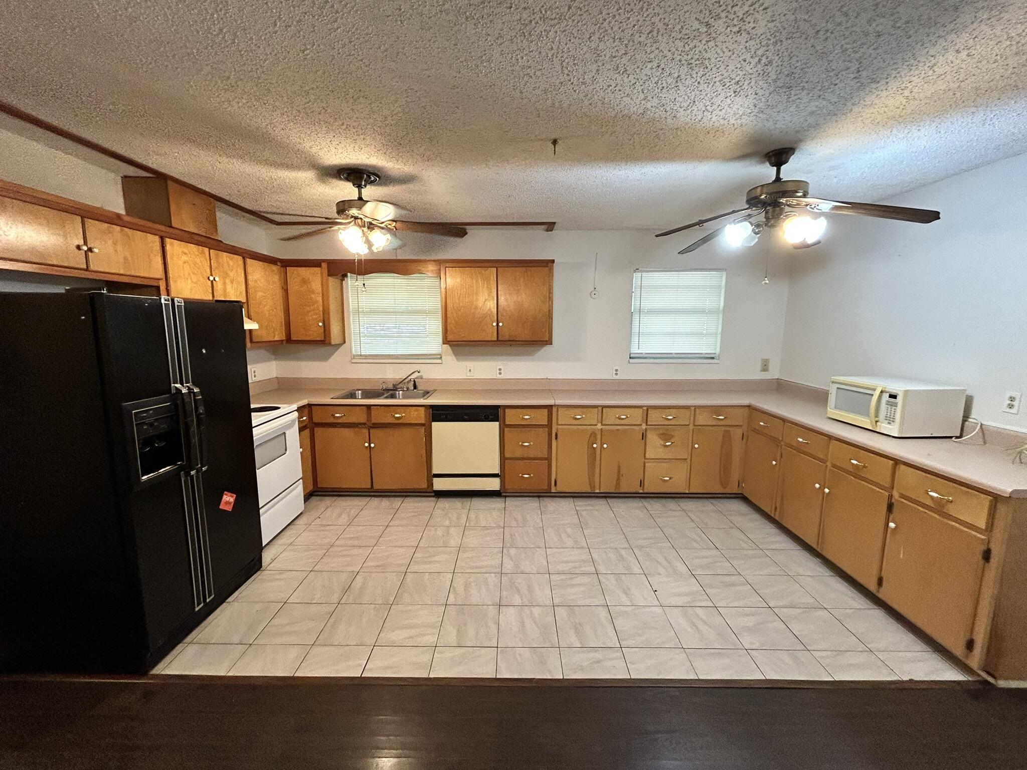 METES & BOUNDS - Residential Lease