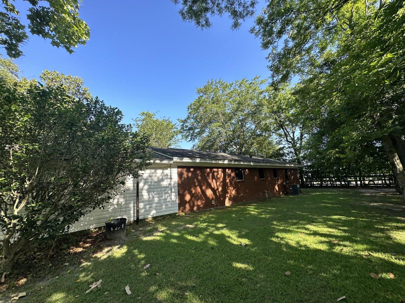 METES & BOUNDS - Residential Lease