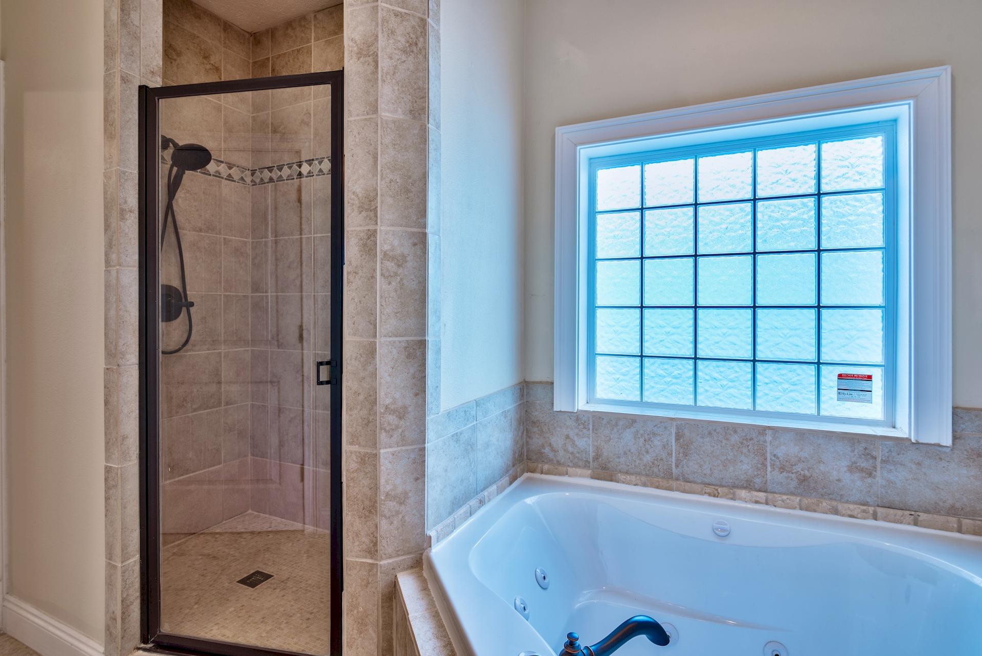 PARADISE GROVE - Residential