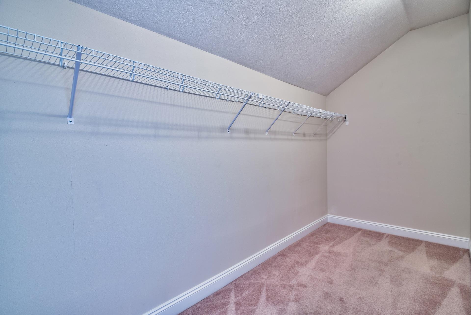 PARADISE GROVE - Residential