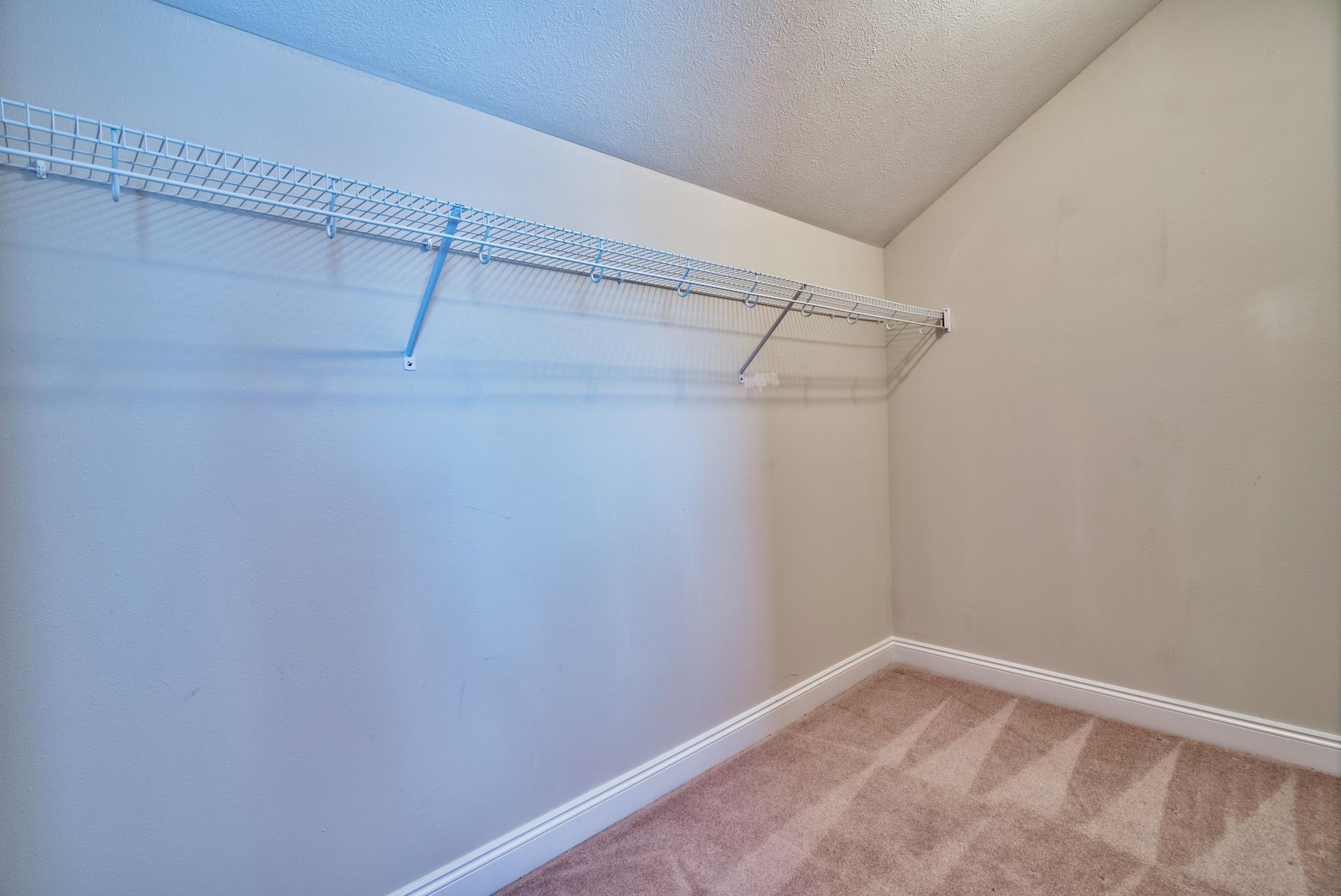 PARADISE GROVE - Residential