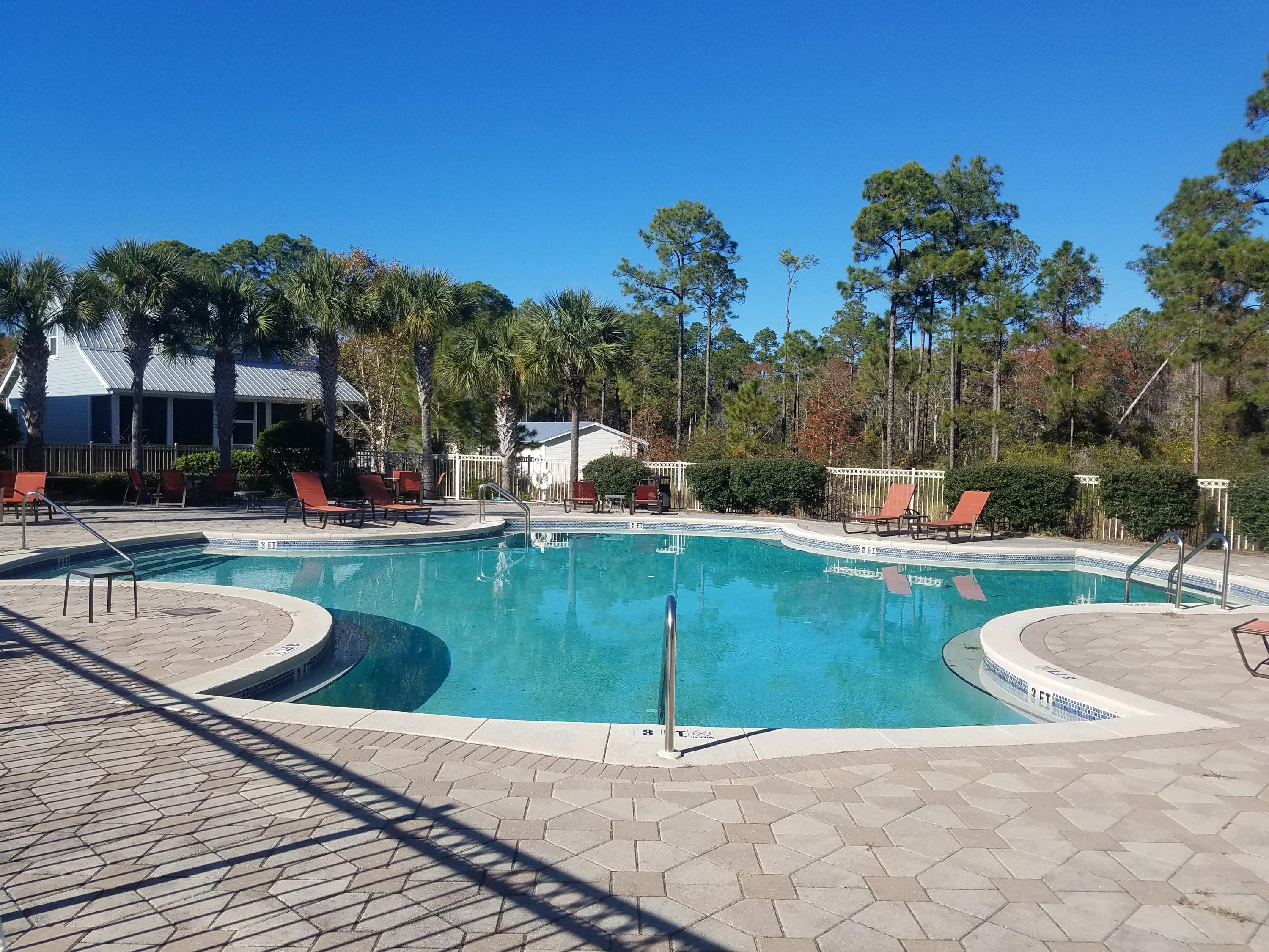 PARADISE GROVE - Residential