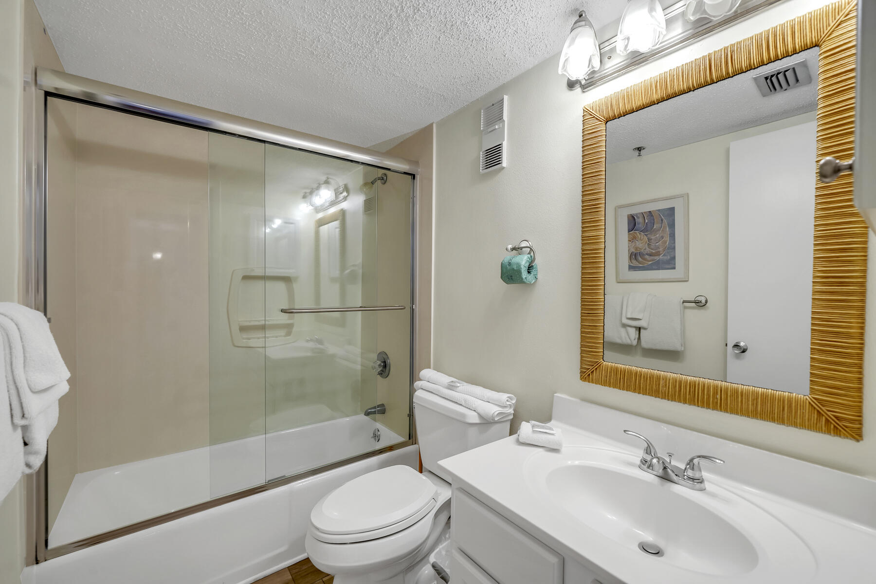 ISLANDER CONDO PH 2 - Residential