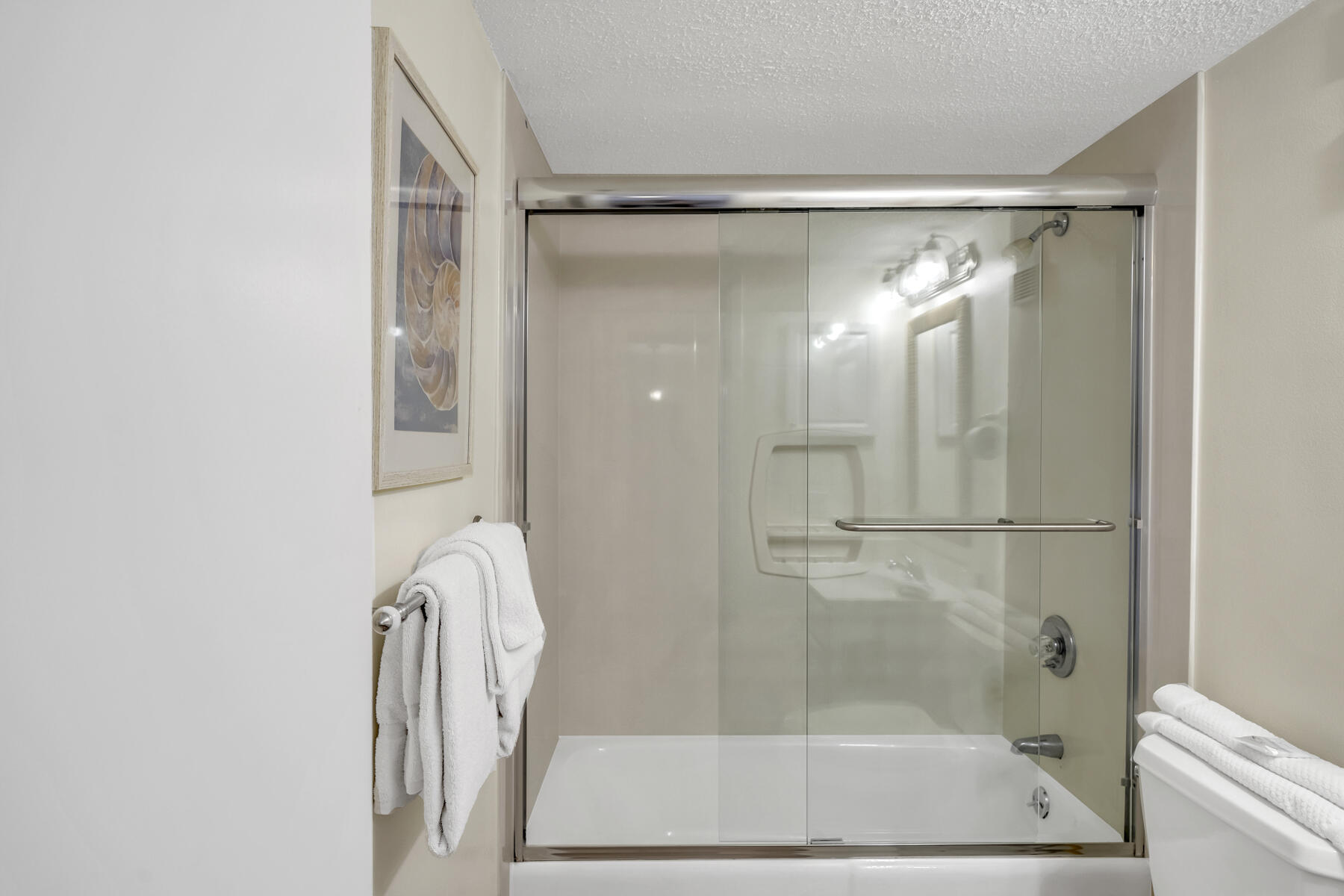 ISLANDER CONDO PH 2 - Residential