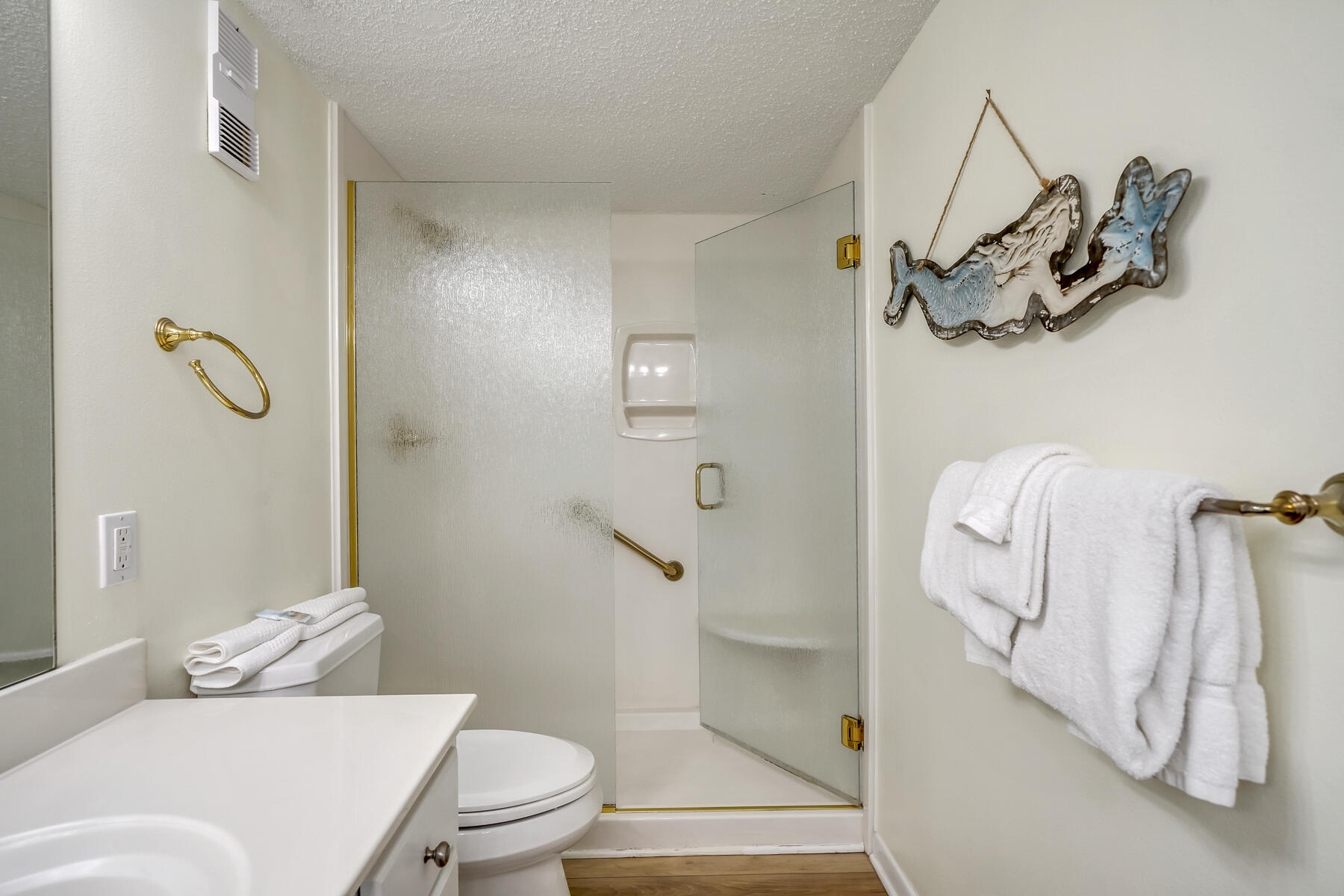 ISLANDER CONDO PH 2 - Residential