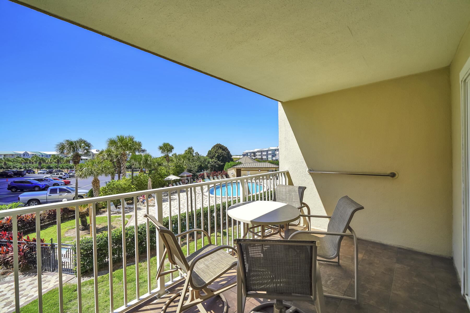 ISLANDER CONDO PH 2 - Residential