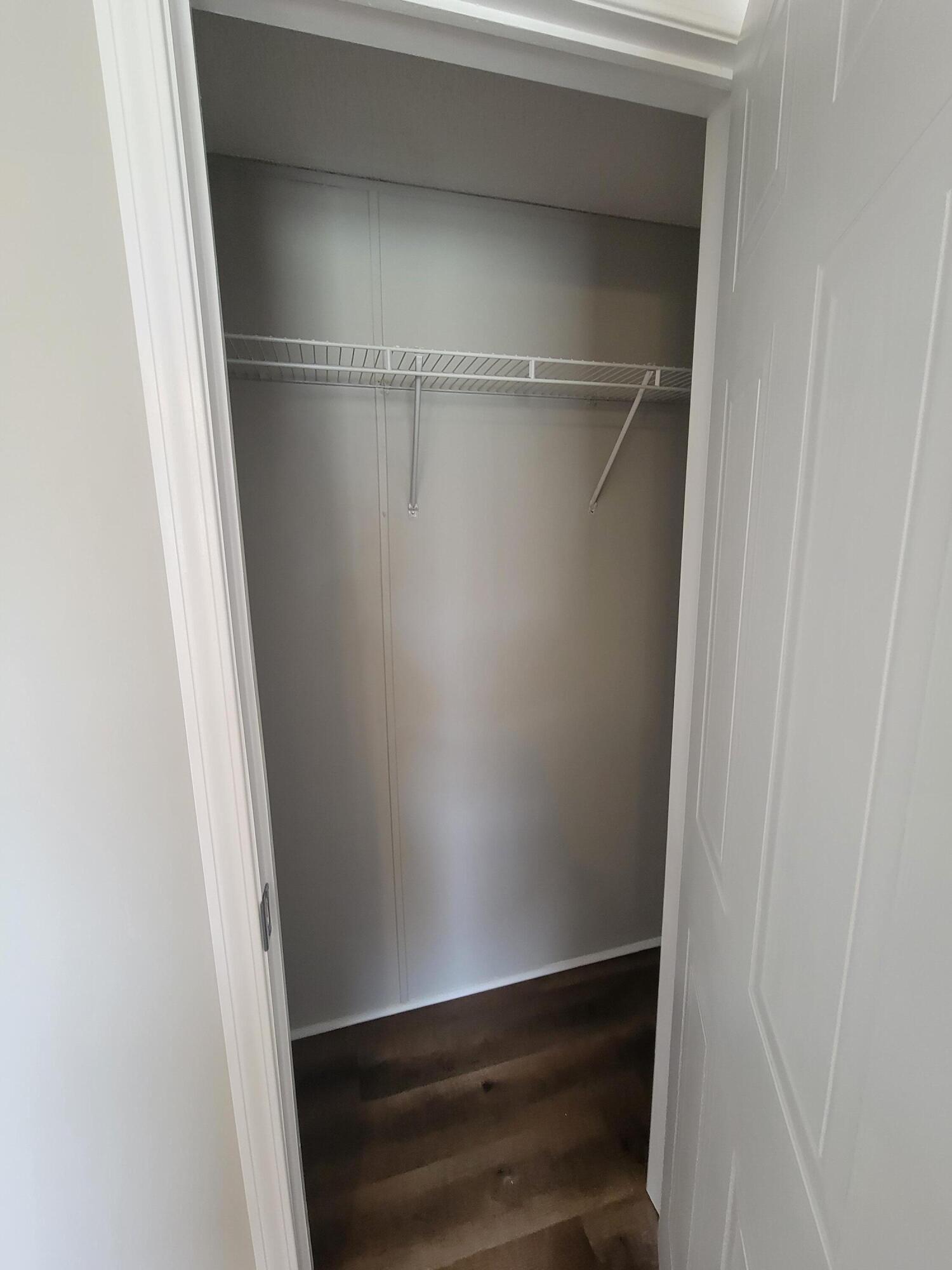 OAKWOOD LAKES ESTATES - Residential