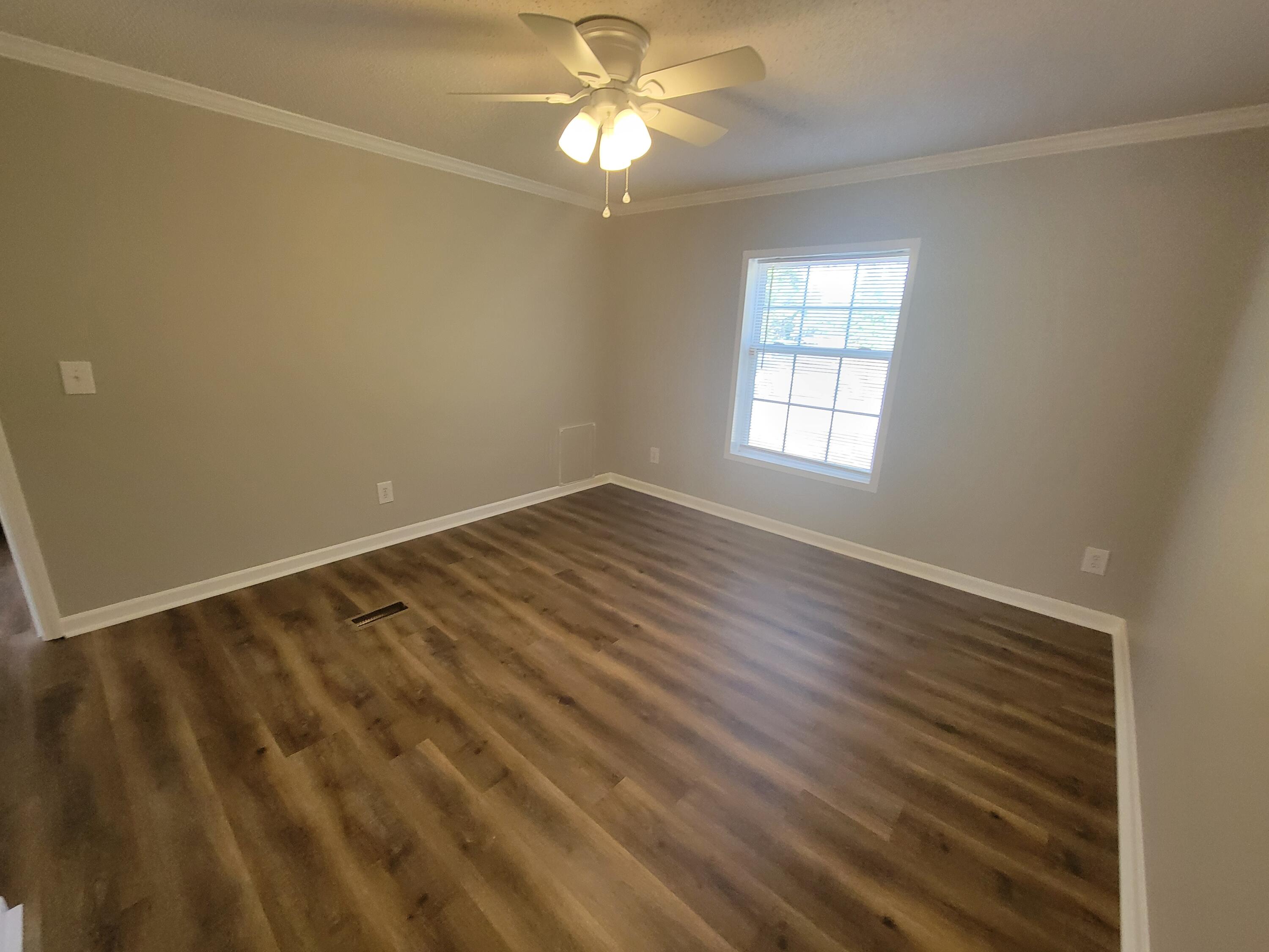 OAKWOOD LAKES ESTATES - Residential