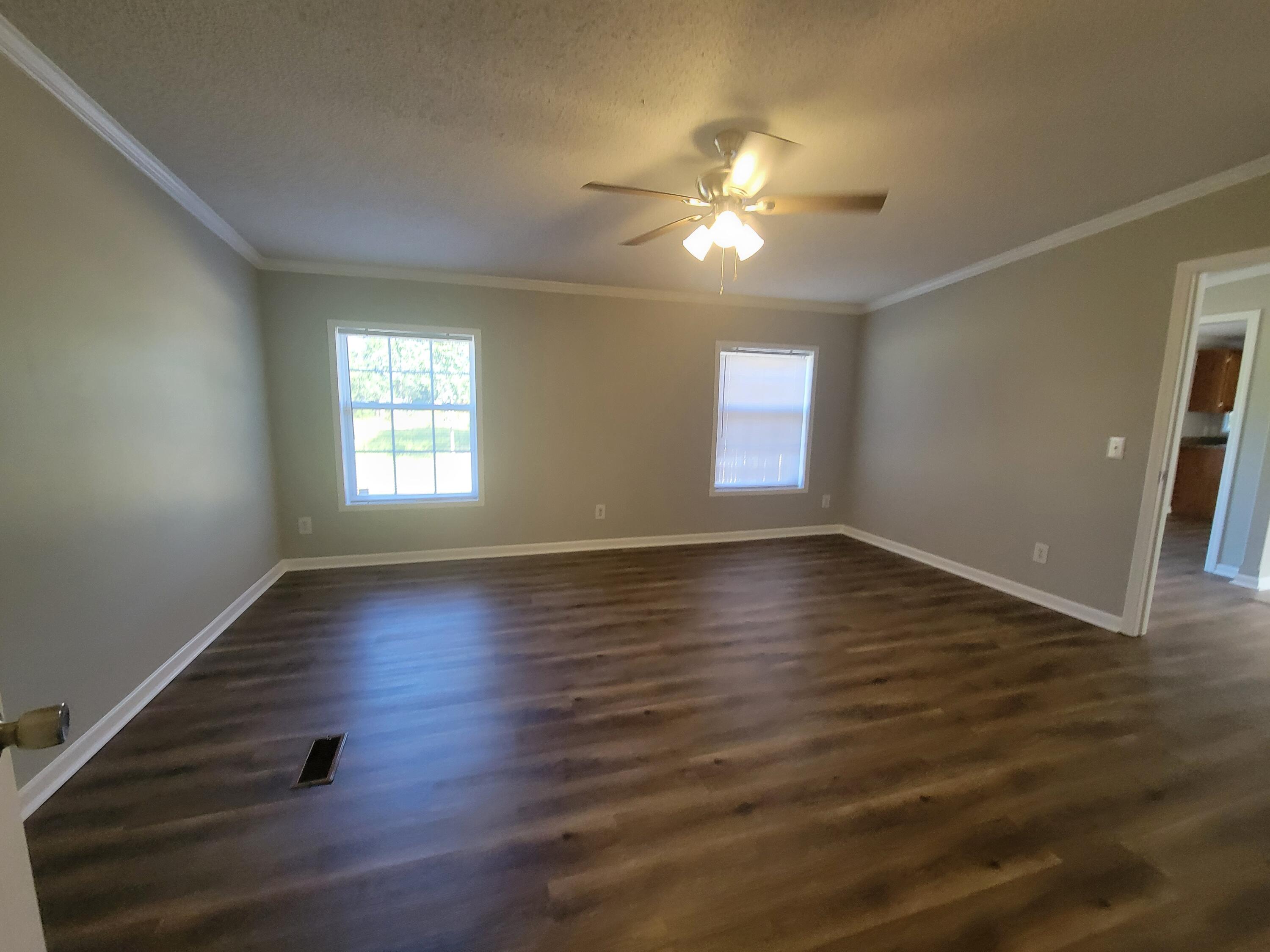 OAKWOOD LAKES ESTATES - Residential