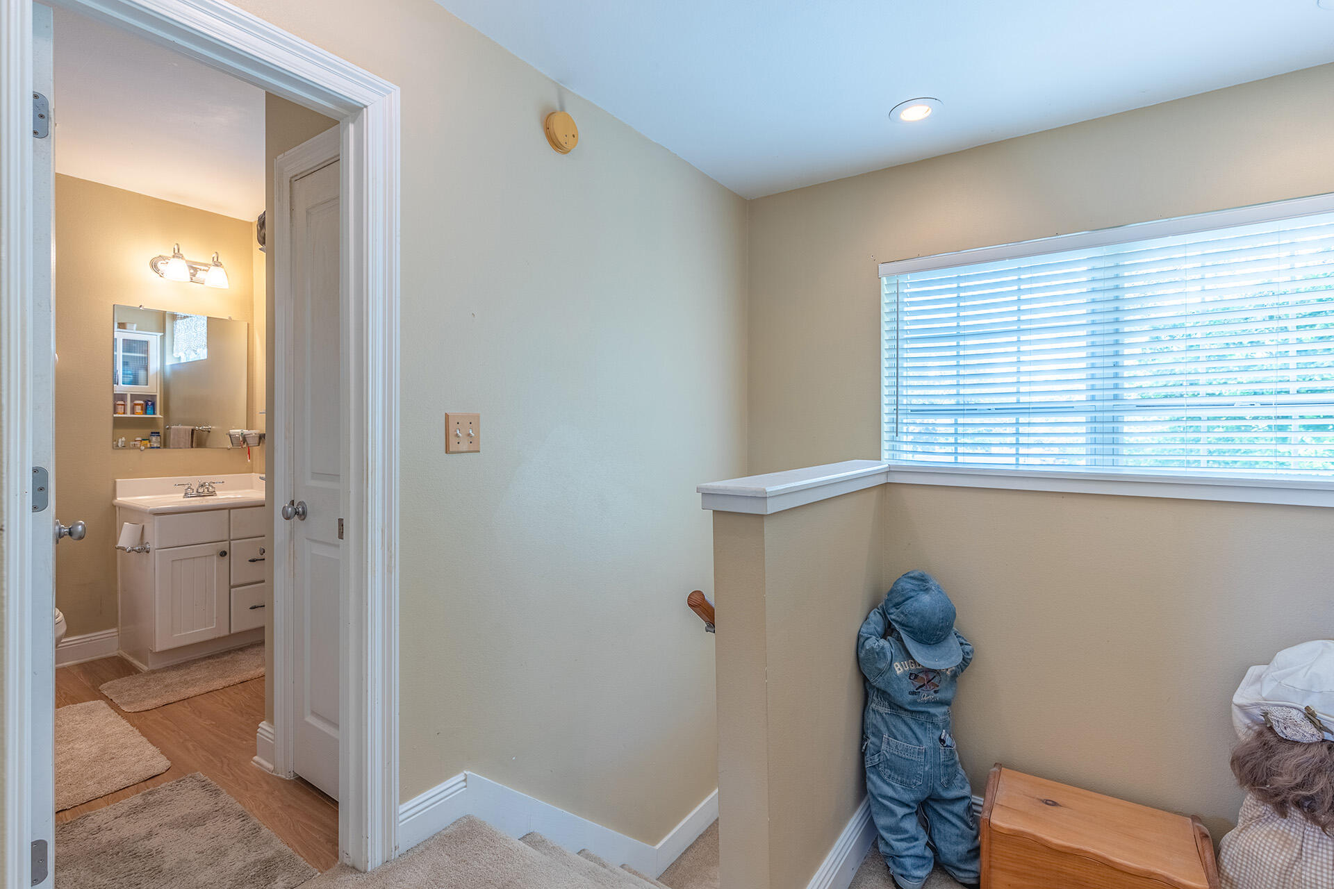 HIDDEN LAKES - Residential