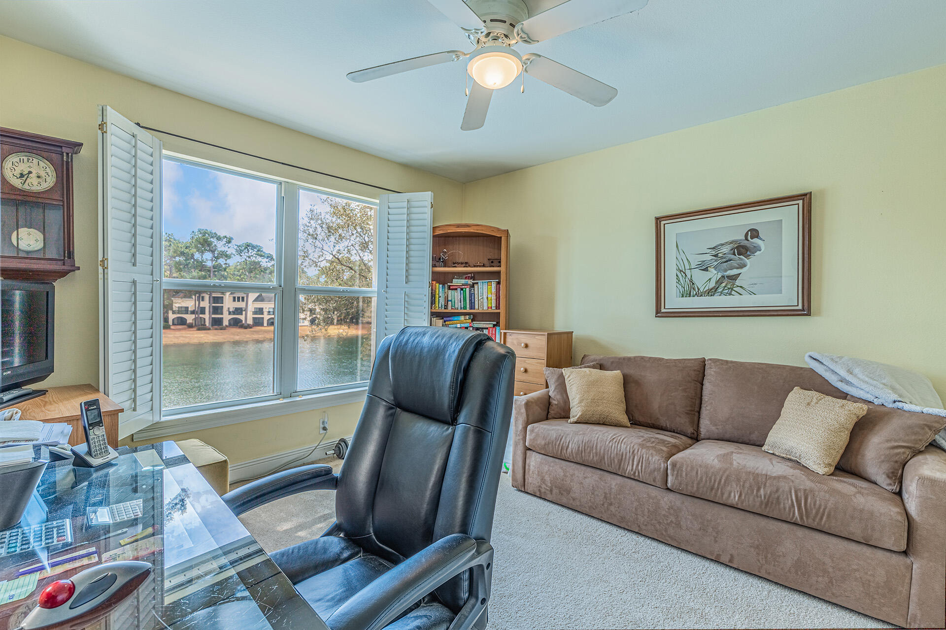 HIDDEN LAKES - Residential