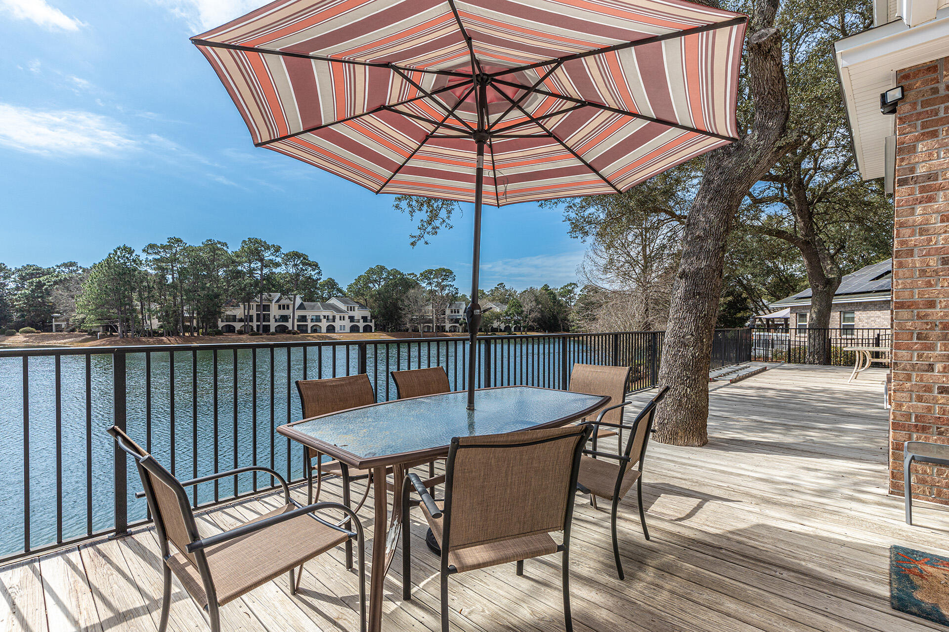 HIDDEN LAKES - Residential