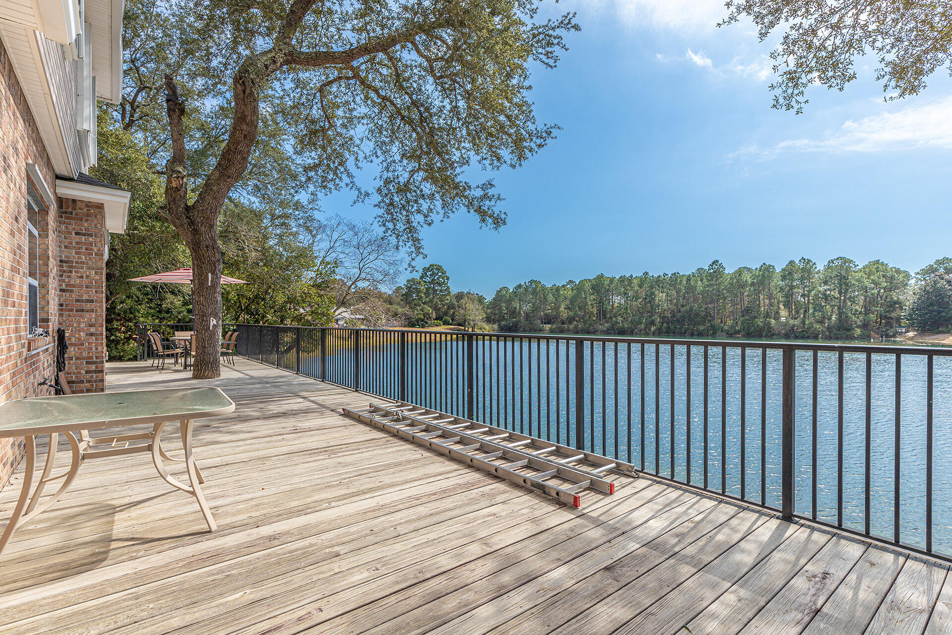 HIDDEN LAKES - Residential