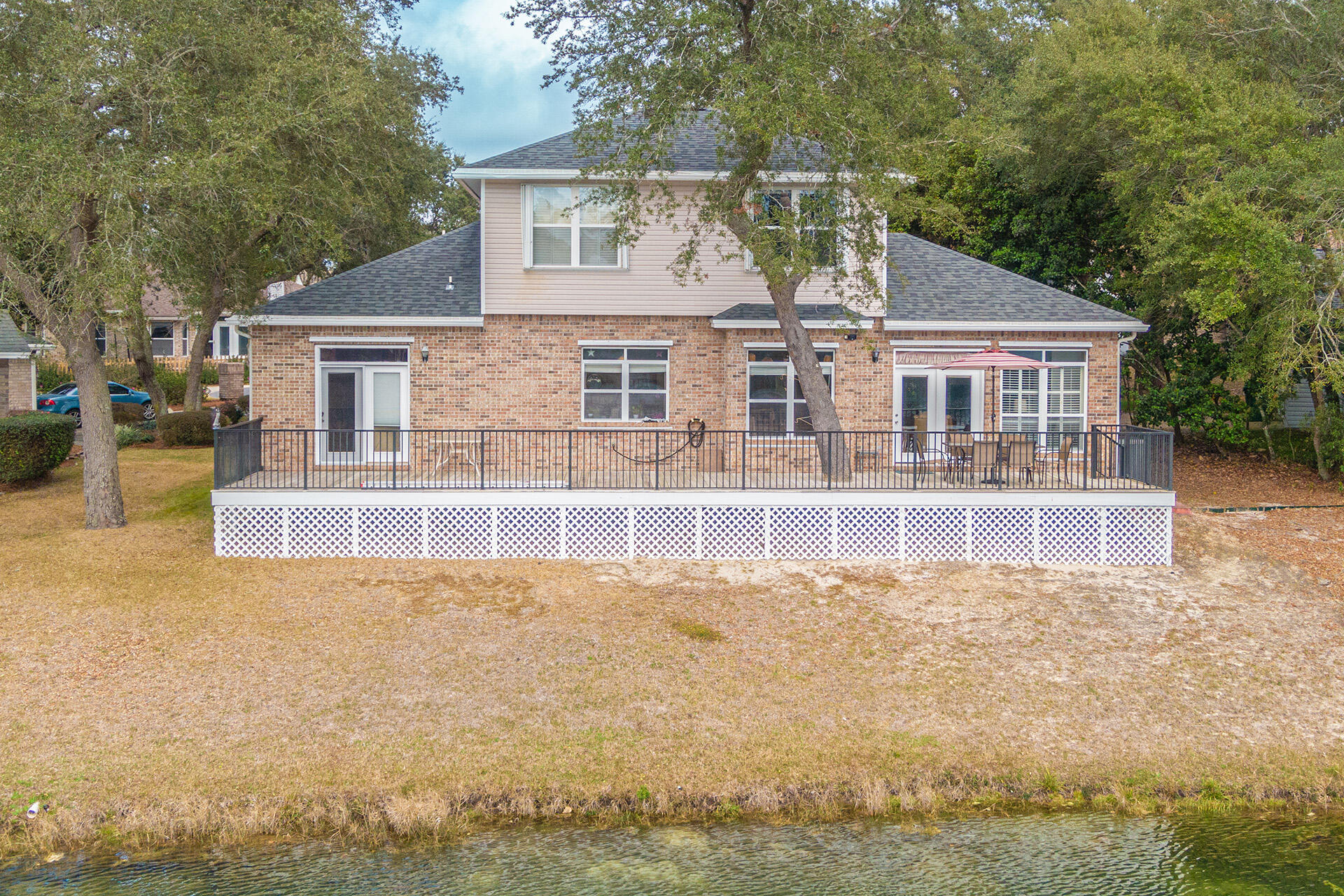 HIDDEN LAKES - Residential