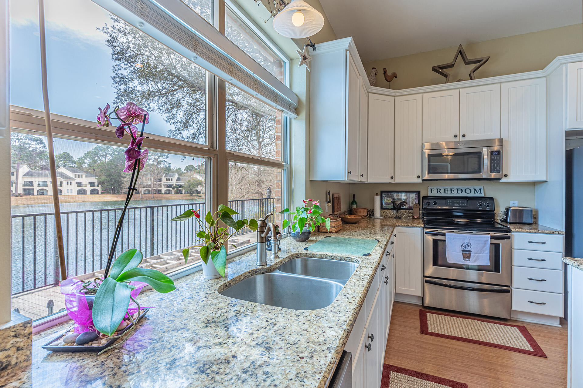 HIDDEN LAKES - Residential