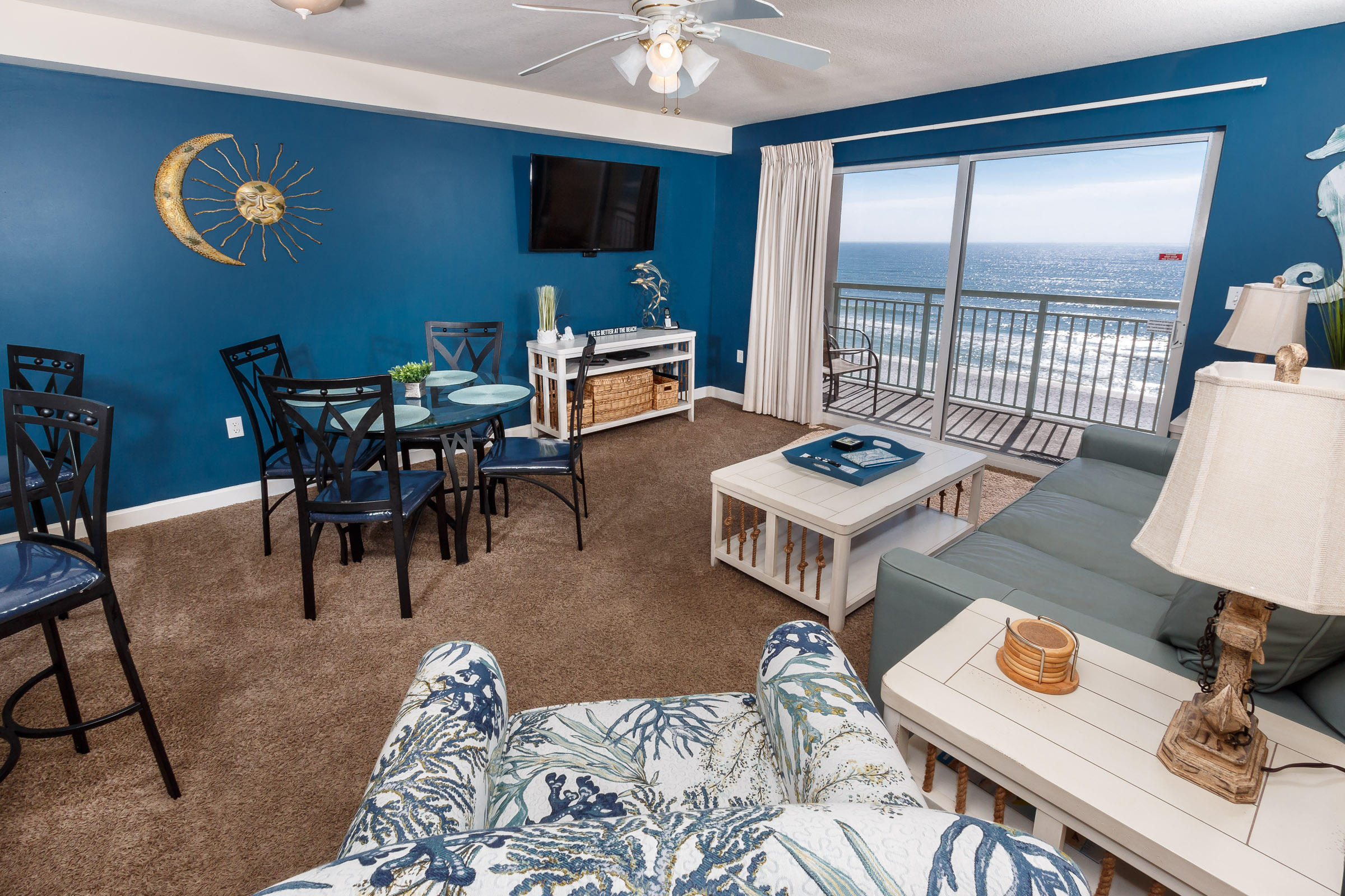 This 5th floor beach front Pelican Isle condohas a breathtaking view of the Gulf of Mexico and miles of beaches, with white sands extending past the Okaloosa Pier. Hall bunks beds. The resort includes a pool, spa, workout facilities, a barbeque grilling area High-Speed Internet and TV Cable included in the HOA fee.