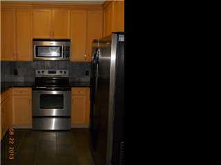 SOUTH HAVEN TOWNHOMES - Residential Lease