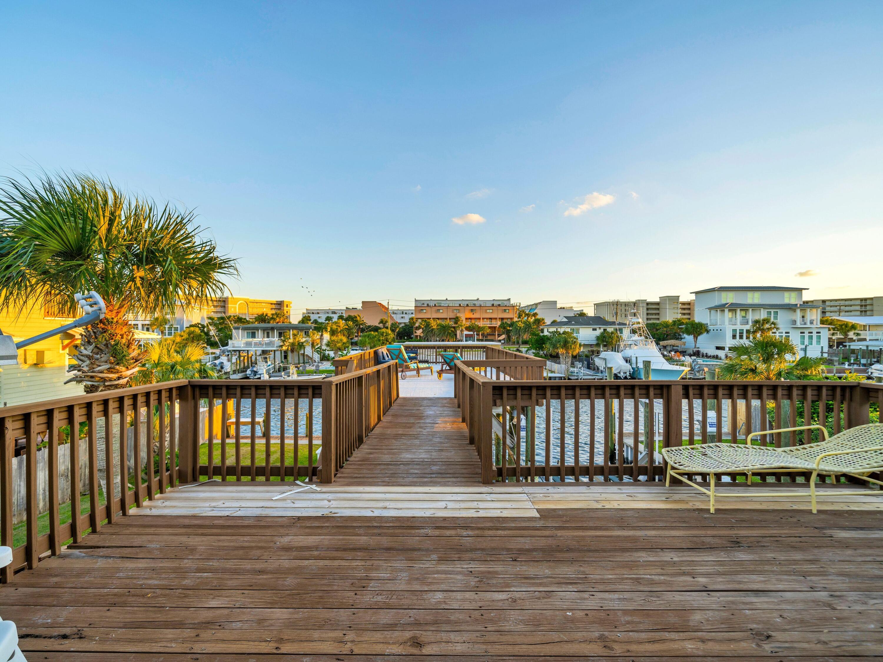 HOLIDAY ISLE - Residential