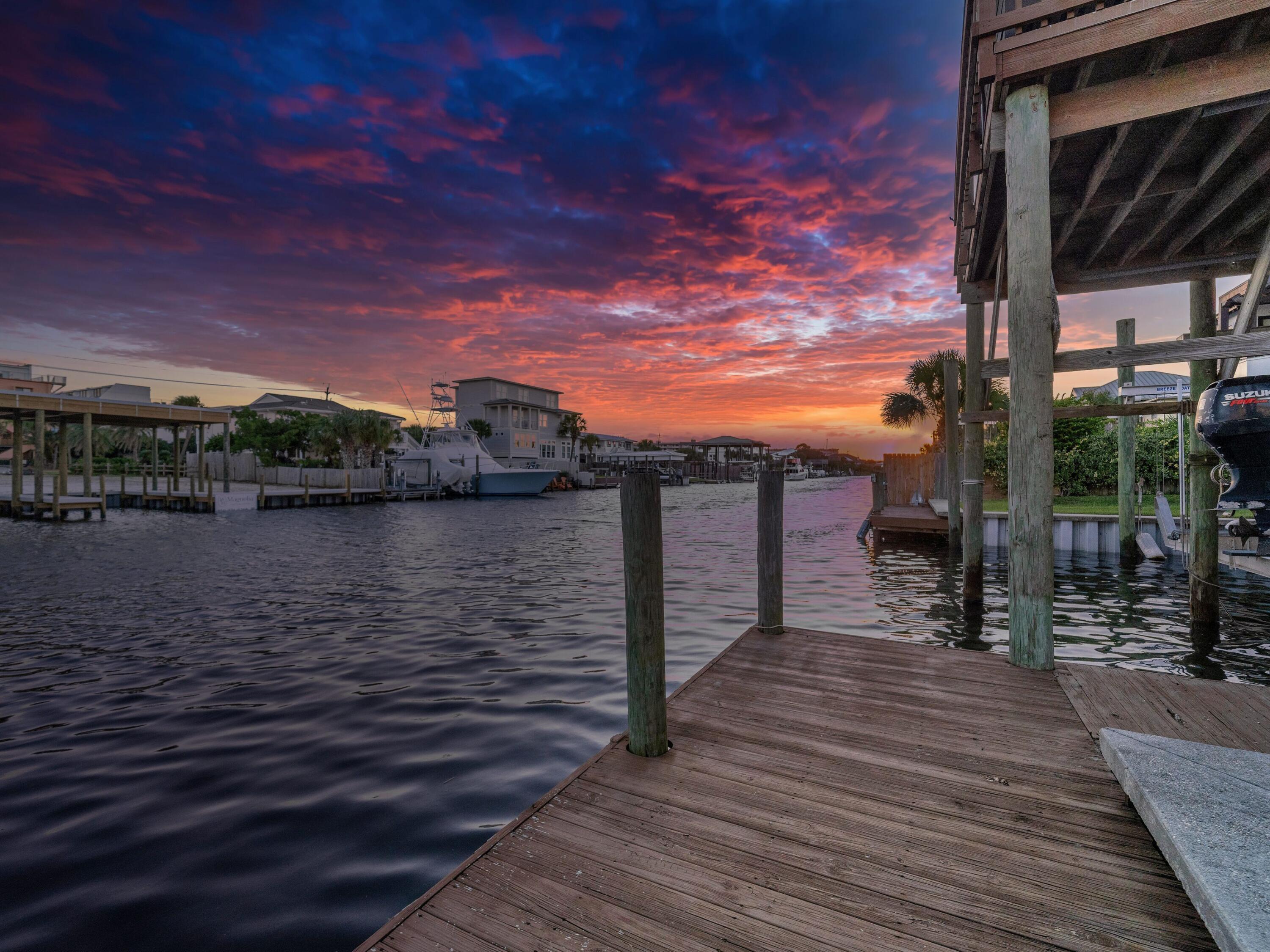 HOLIDAY ISLE - Residential