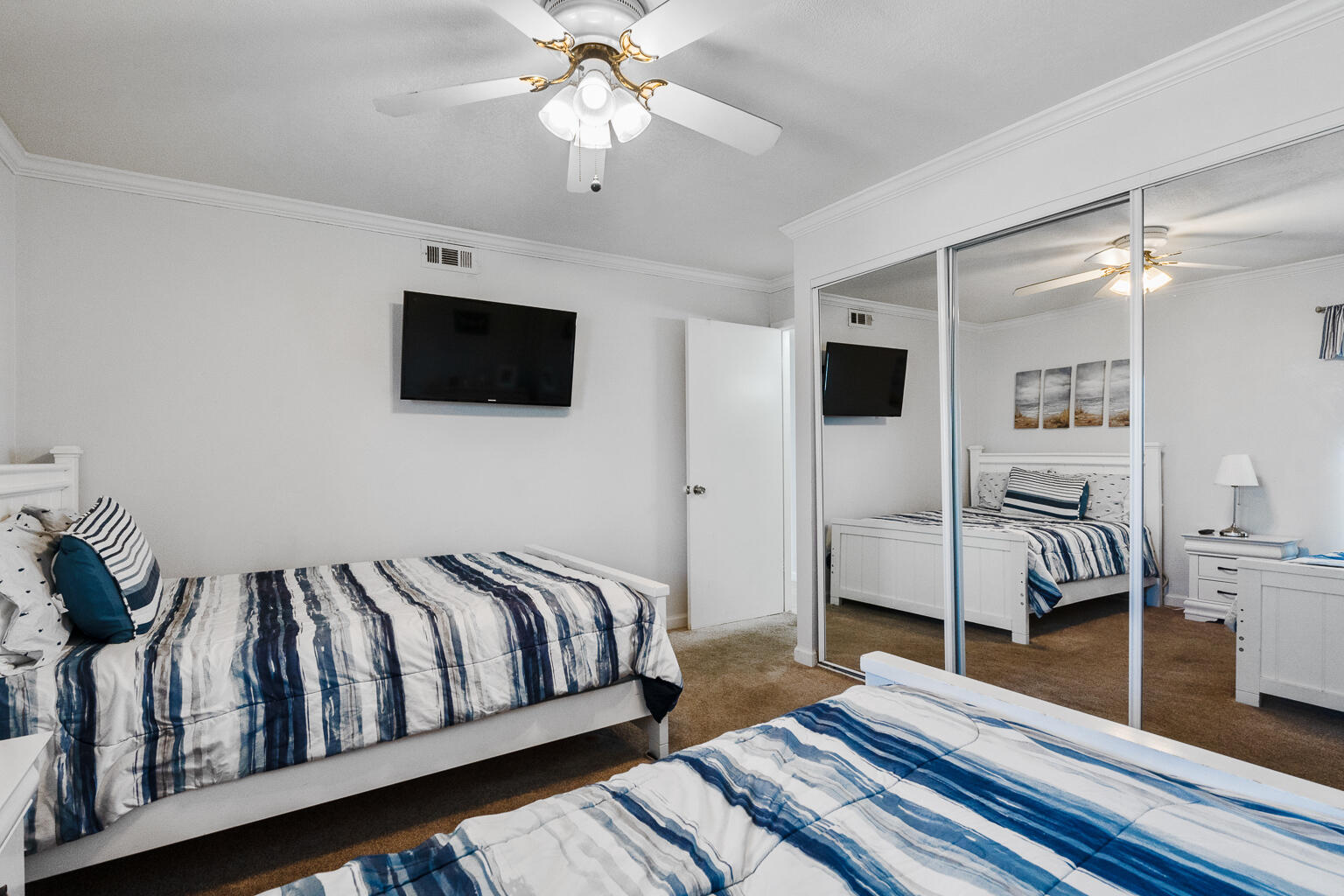 EMERALD ISLE - Residential