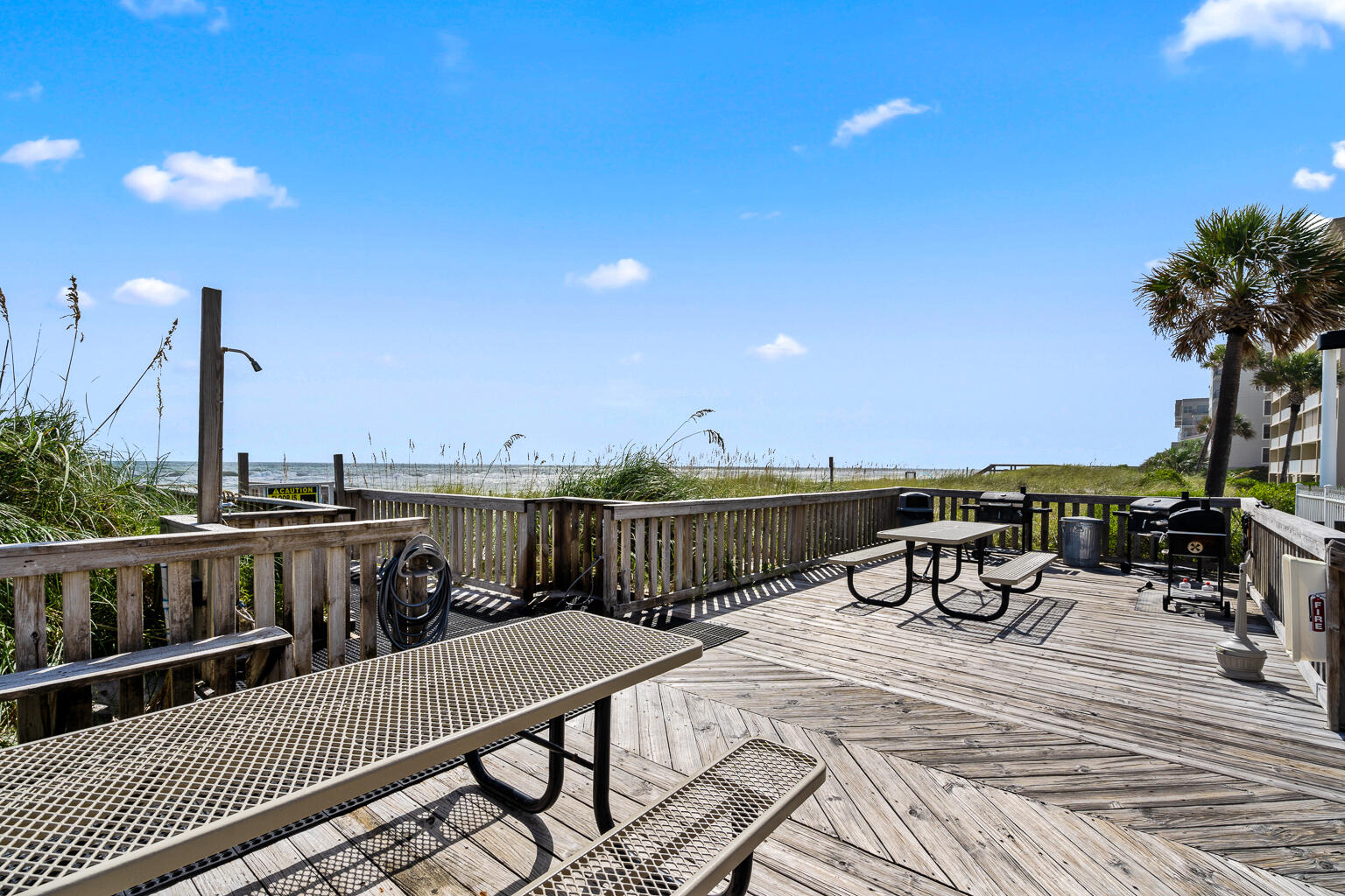 EMERALD ISLE - Residential